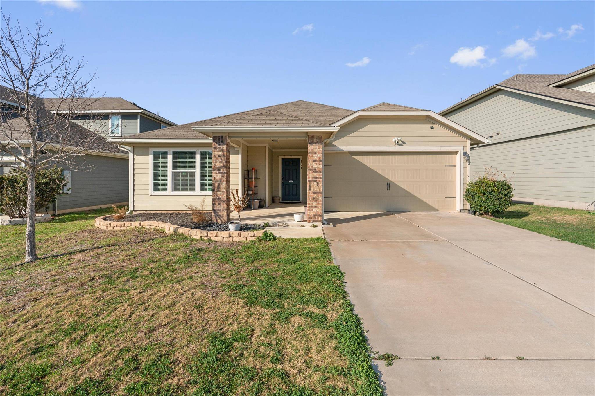 124 Denton DR, Hutto, TX 78634