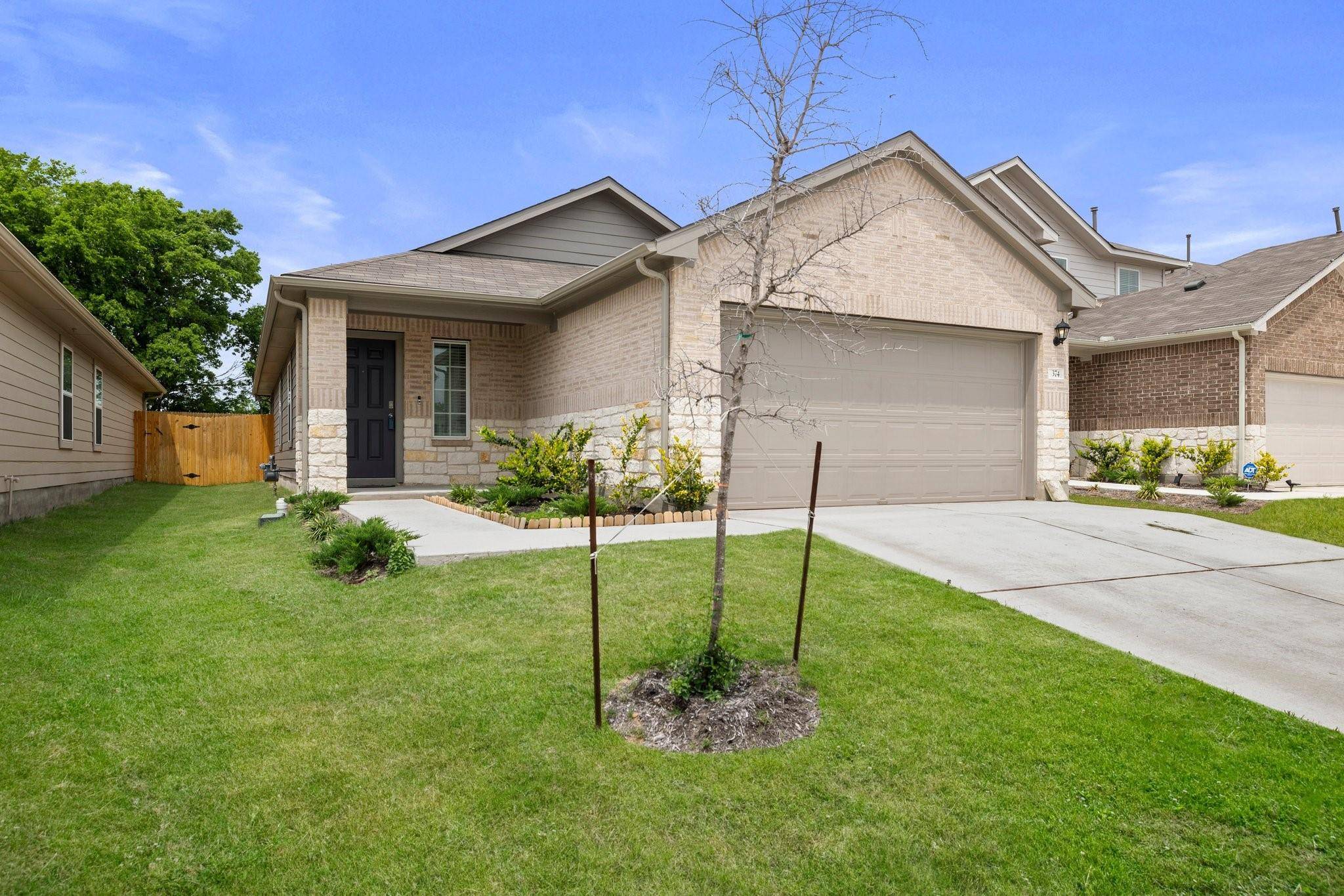 374 Sickle LOOP, Kyle, TX 78640