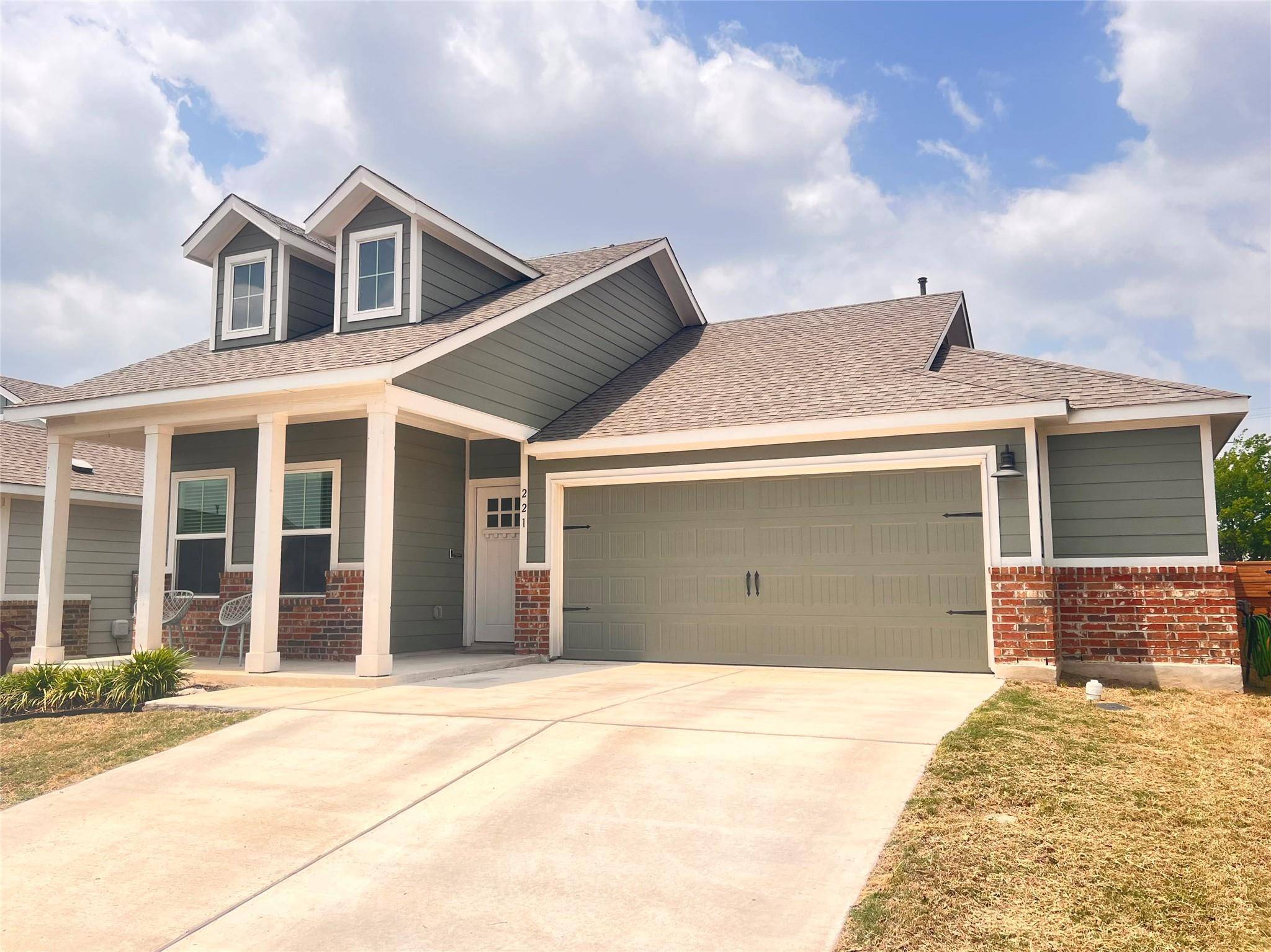 221 Mendoza, Kyle, TX 78640