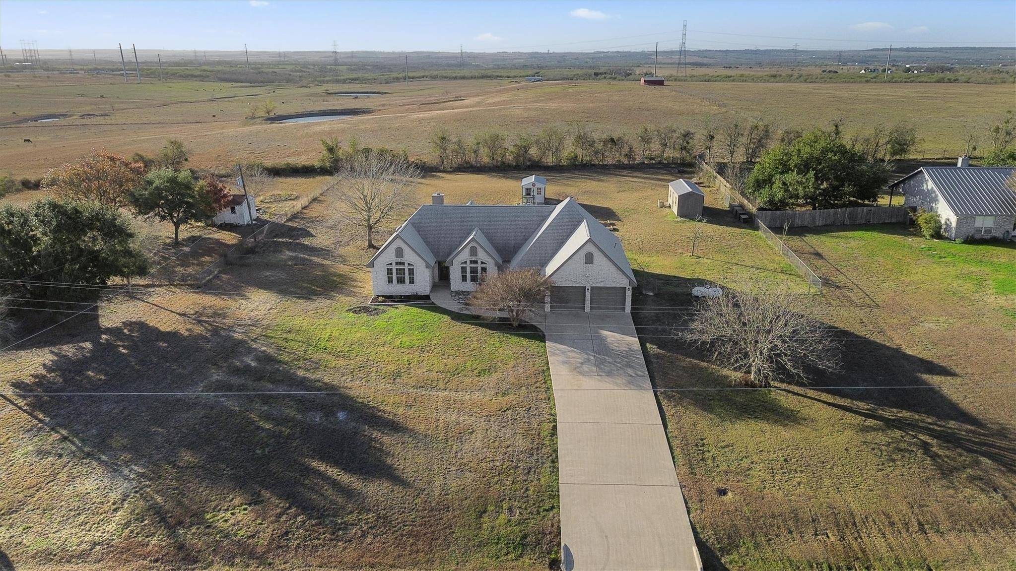336 Crest Circle DR, San Marcos, TX 78666