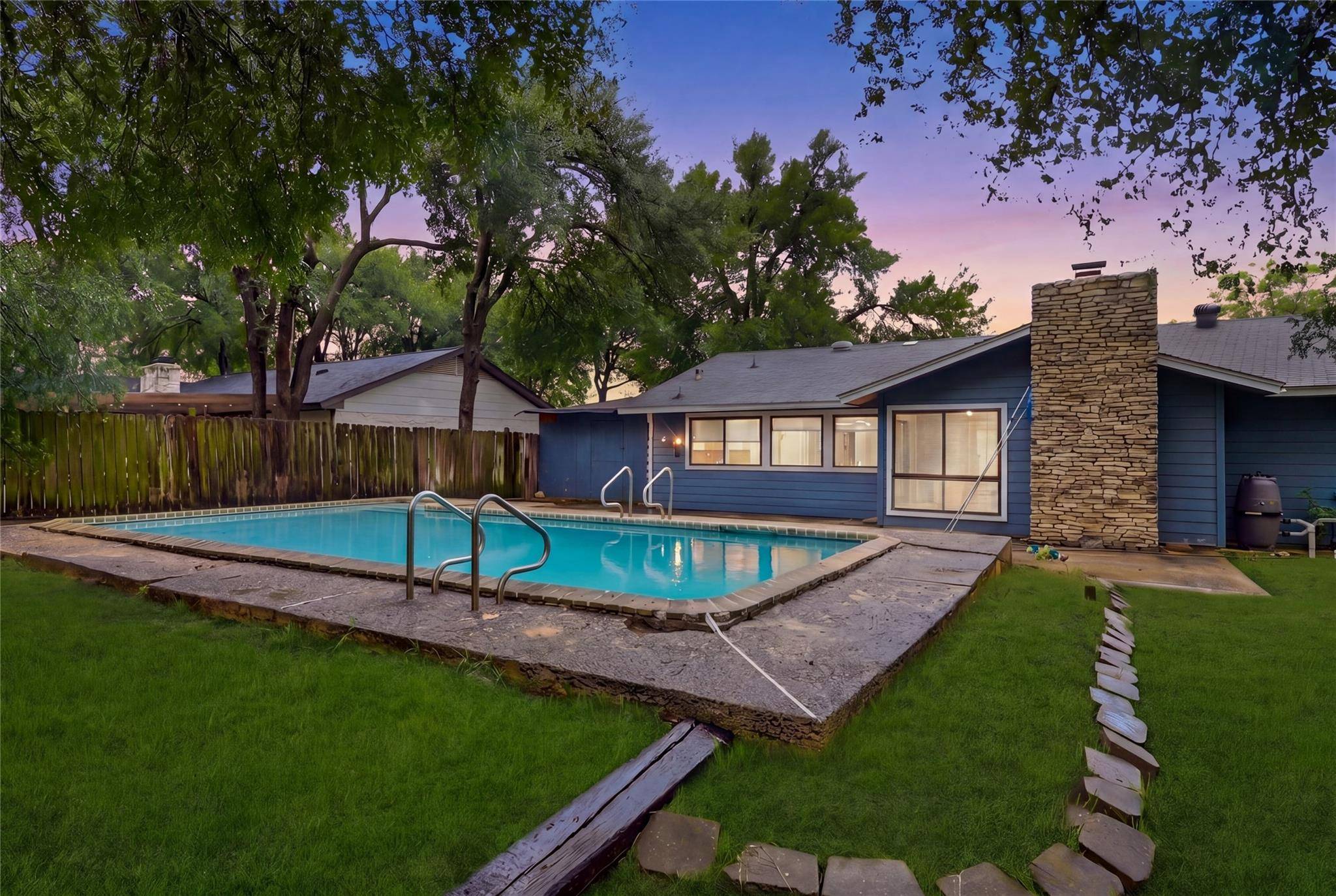 12505 Parkland DR, Austin, TX 78729