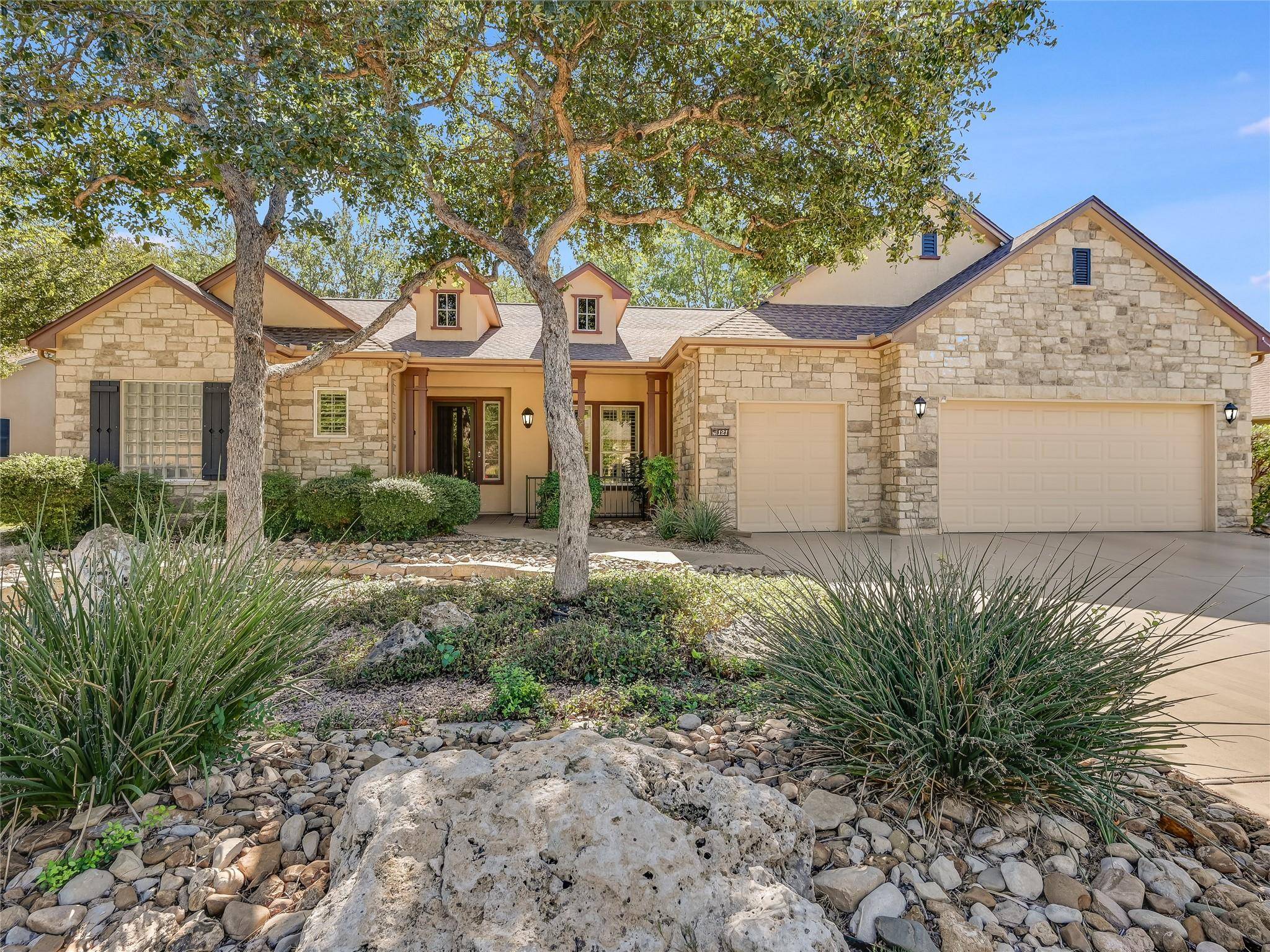 121 Longhorn TRL, Georgetown, TX 78633