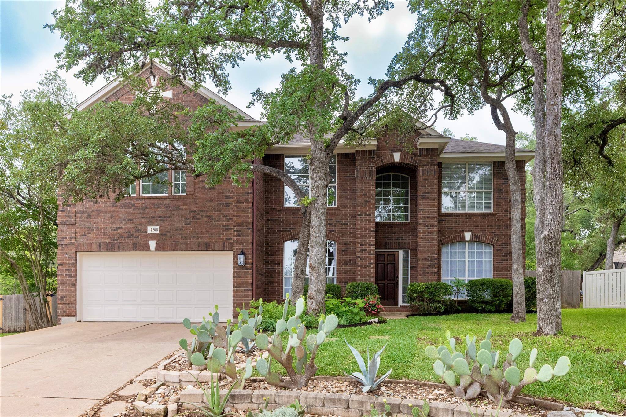 7208 Gentle Oak DR, Austin, TX 78749