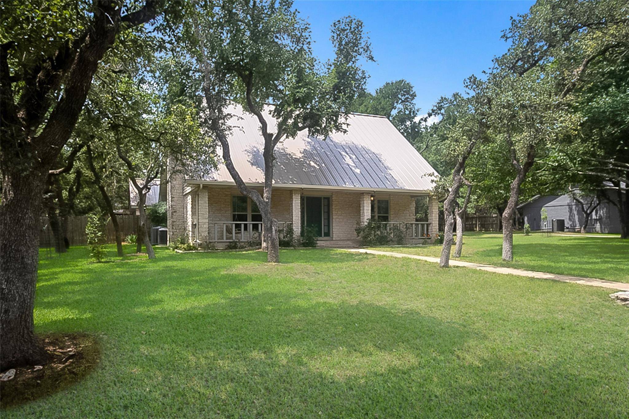 502 W Esparada DR, Georgetown, TX 78628