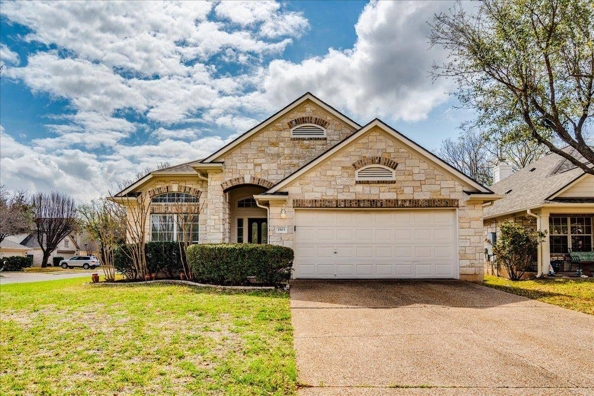 1903 Wood Glen DR, Round Rock, TX 78681