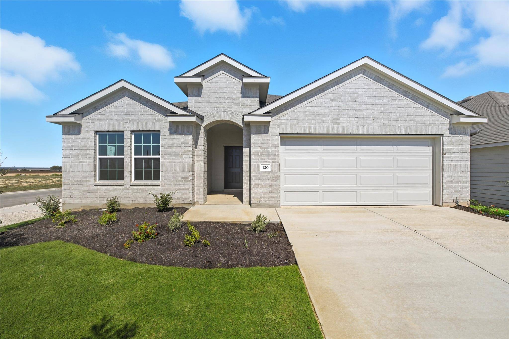 120 Crow Valley DR, Jarrell, TX 76537