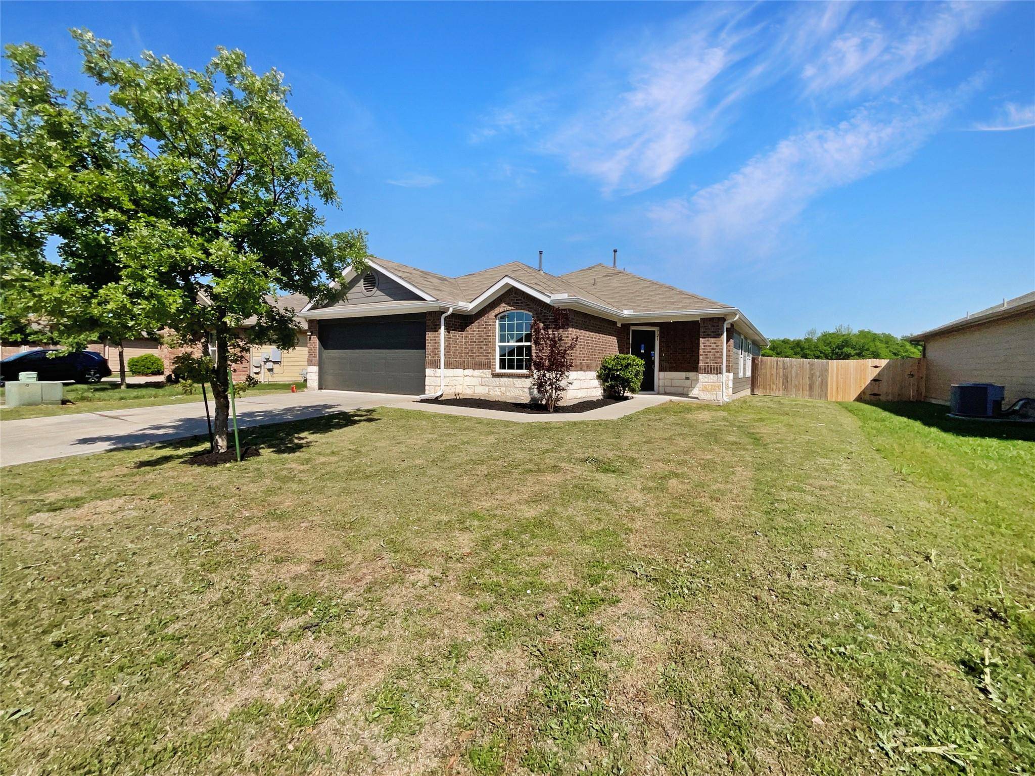 721 Luna Vista DR, Hutto, TX 78634