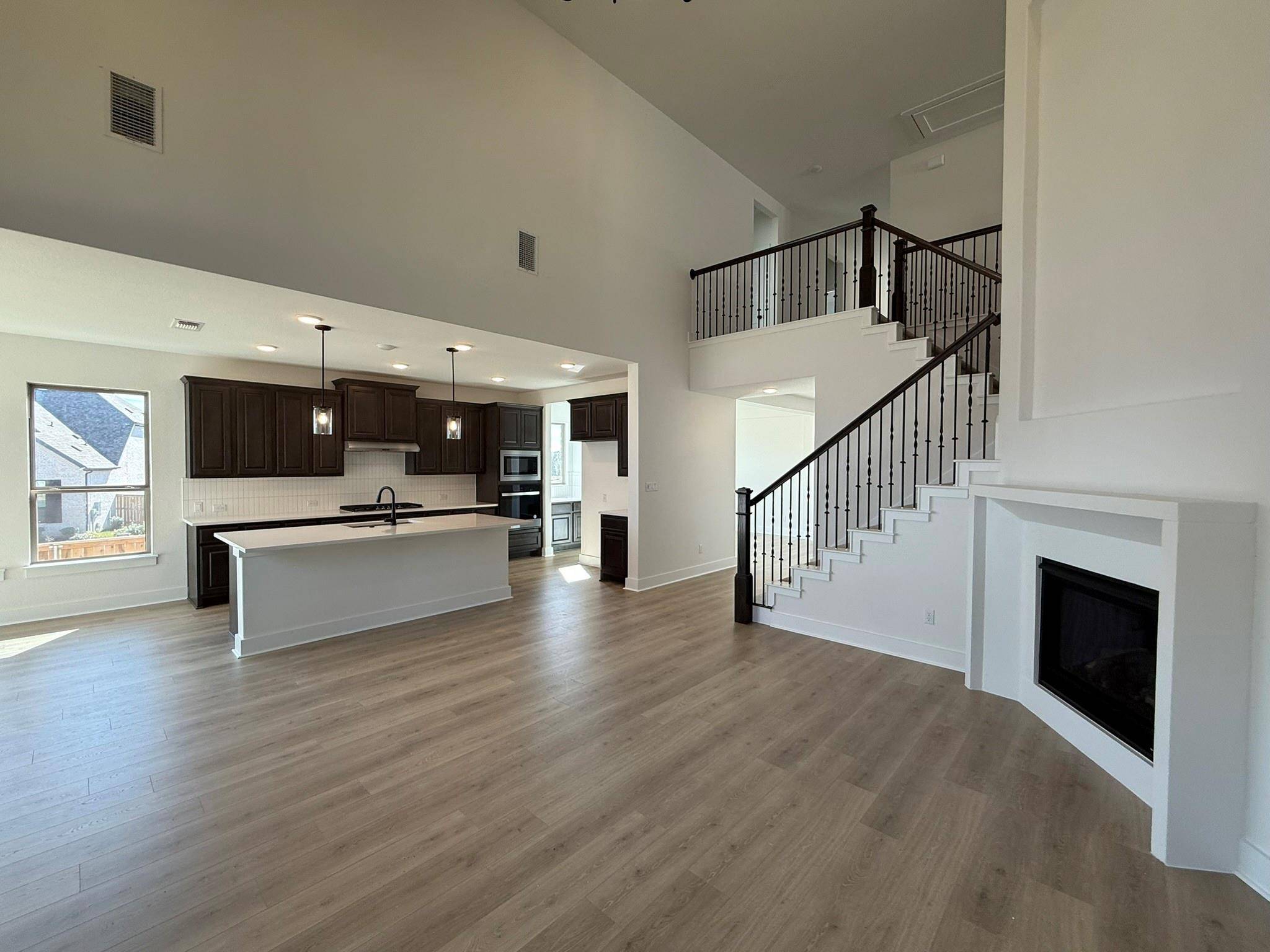 1200 Blanket Flower DR, Georgetown, TX 78628