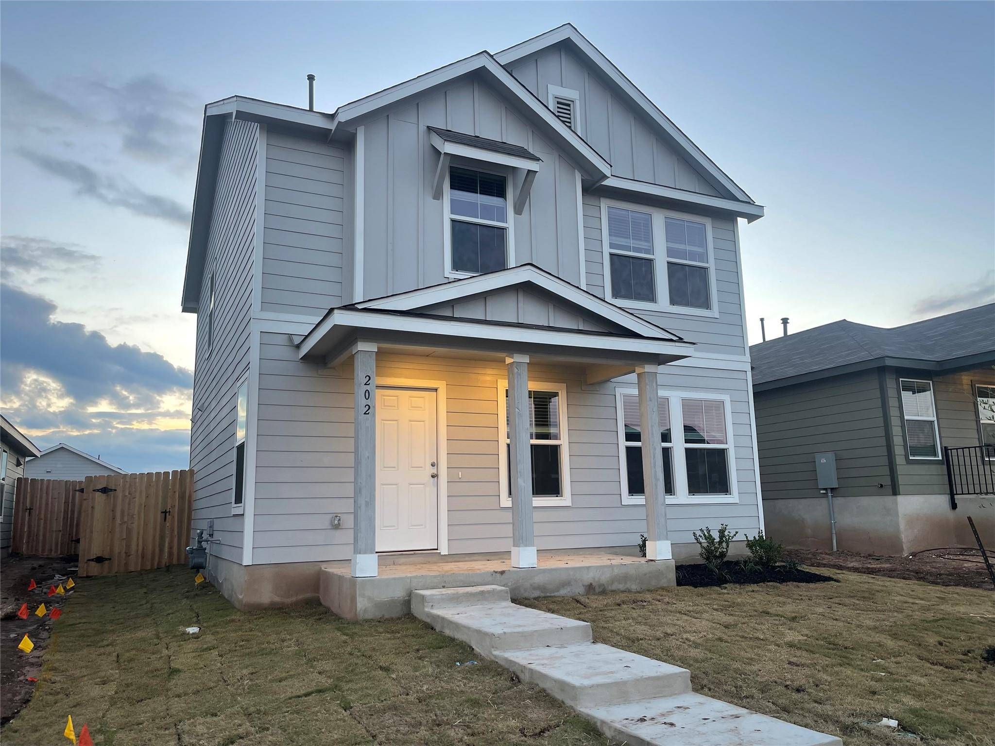 202 Sormonne LOOP, Kyle, TX 78640
