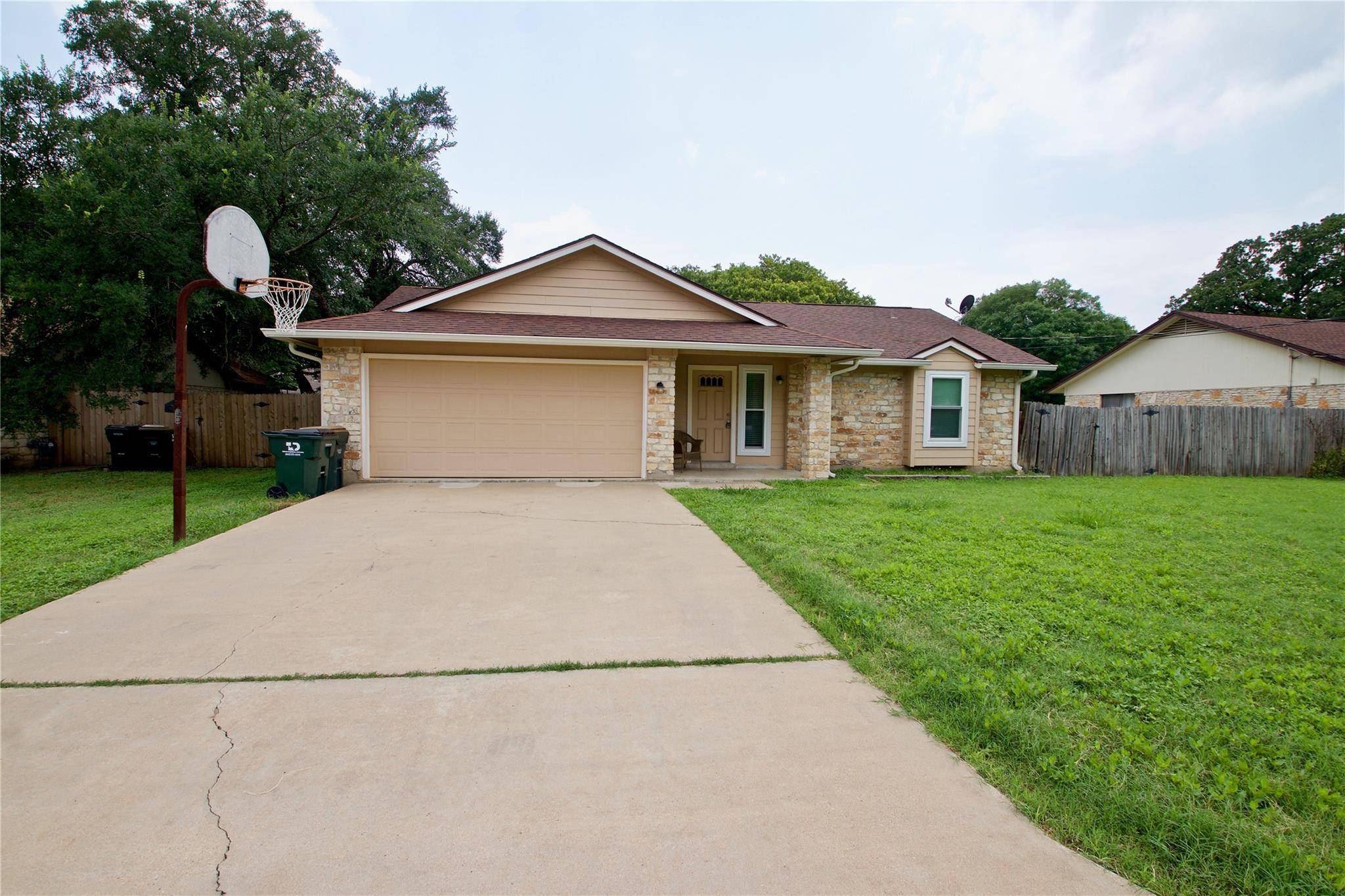 3310 Rocky Hollow TRL, Georgetown, TX 78628