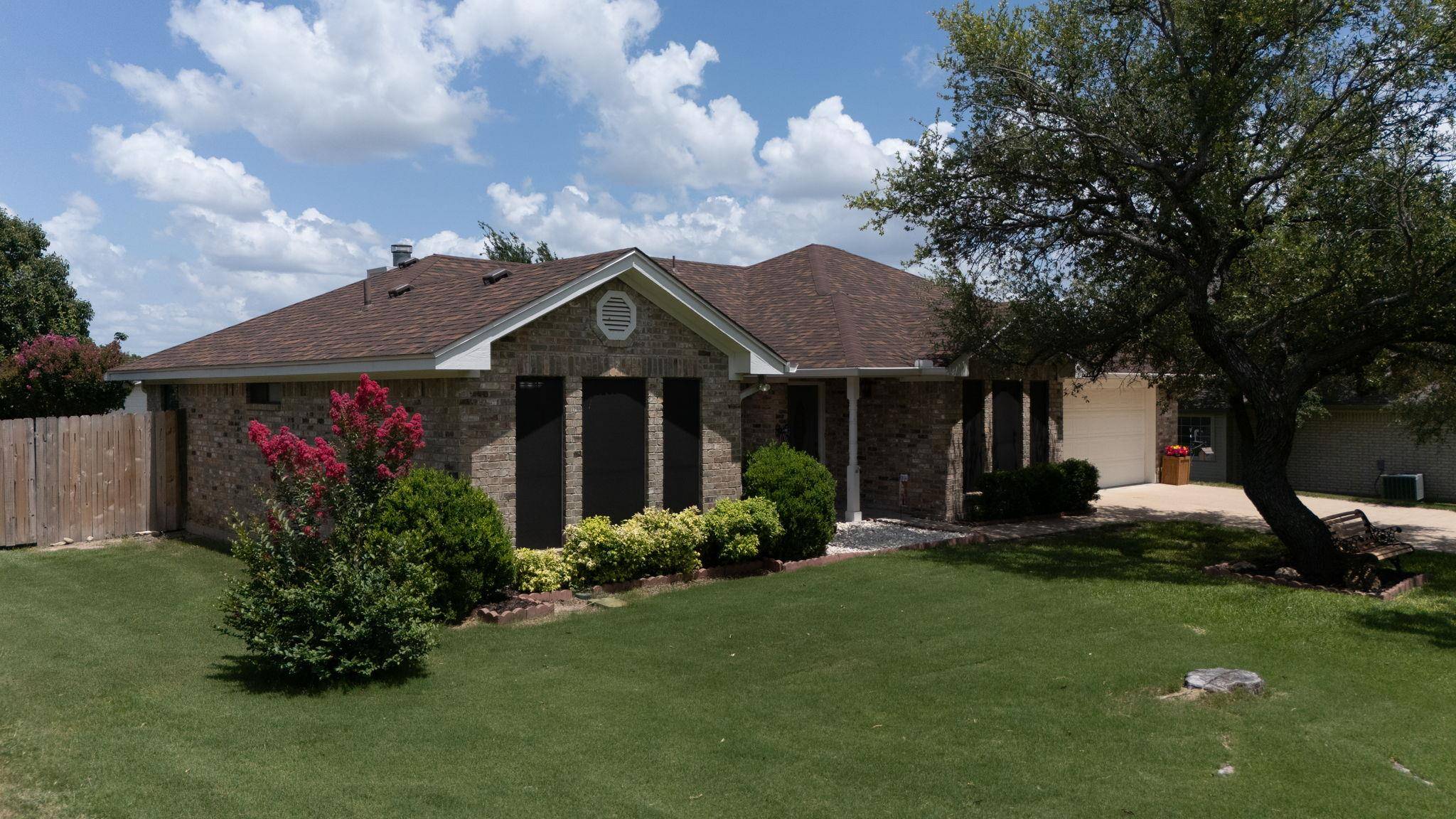 1903 Yellowstone DR, Lampasas, TX 76550