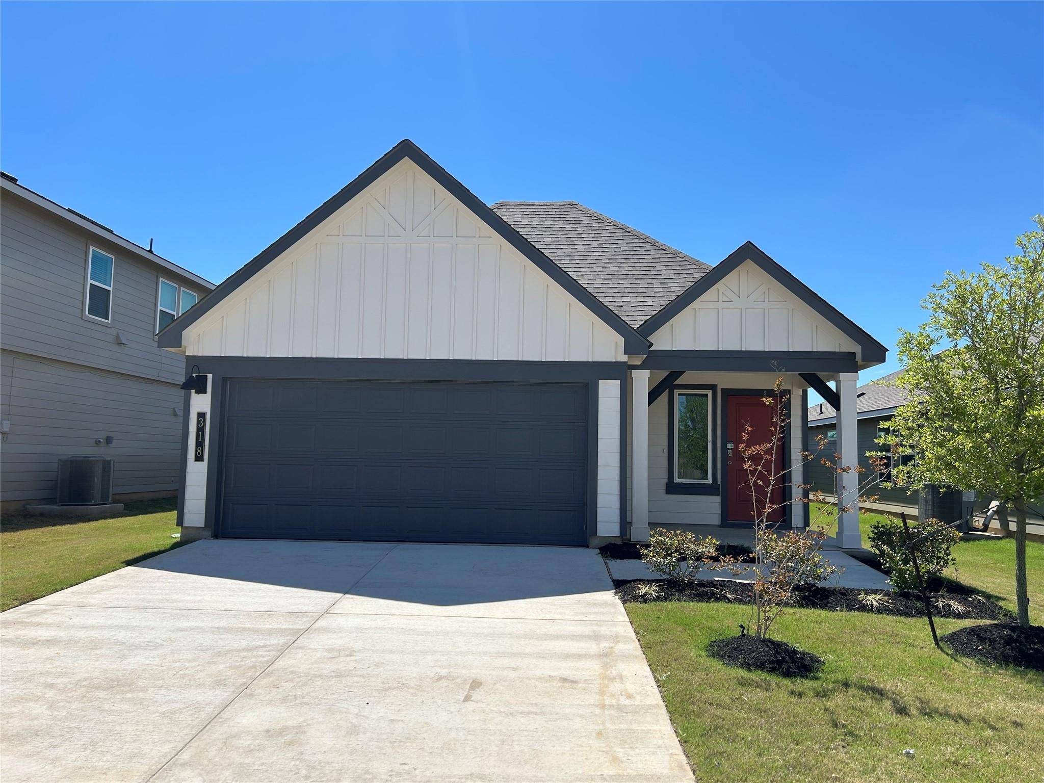 318 Randall PL, Rockdale, TX 76567