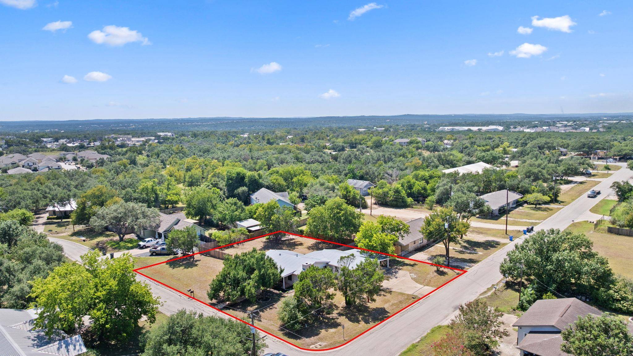 300 Grand Prairie CIR, Dripping Springs, TX 78620
