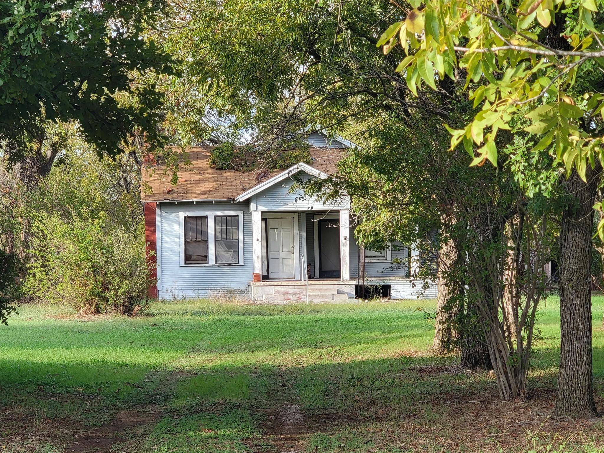 5083 E FM 485, Cameron, TX 76520