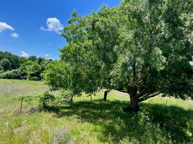 596 Boulder LN, Dale, TX 78616