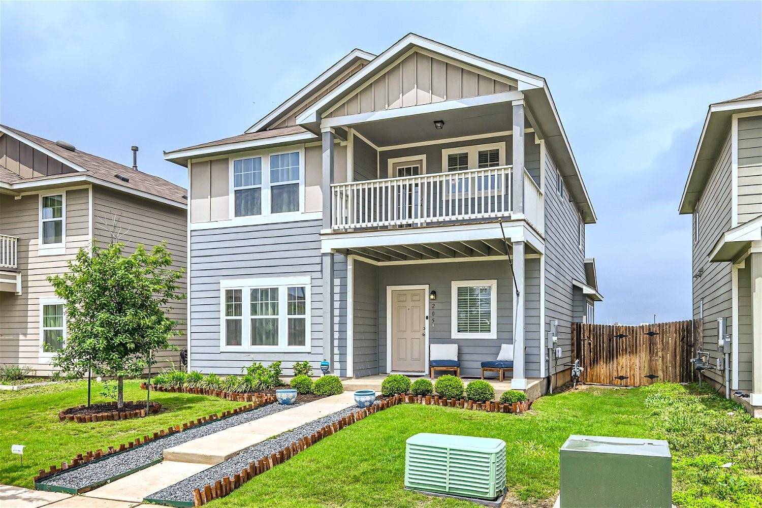 205 Combe DR, Hutto, TX 78634