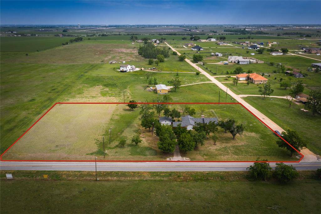 601 County Road 404, Taylor, TX 76574