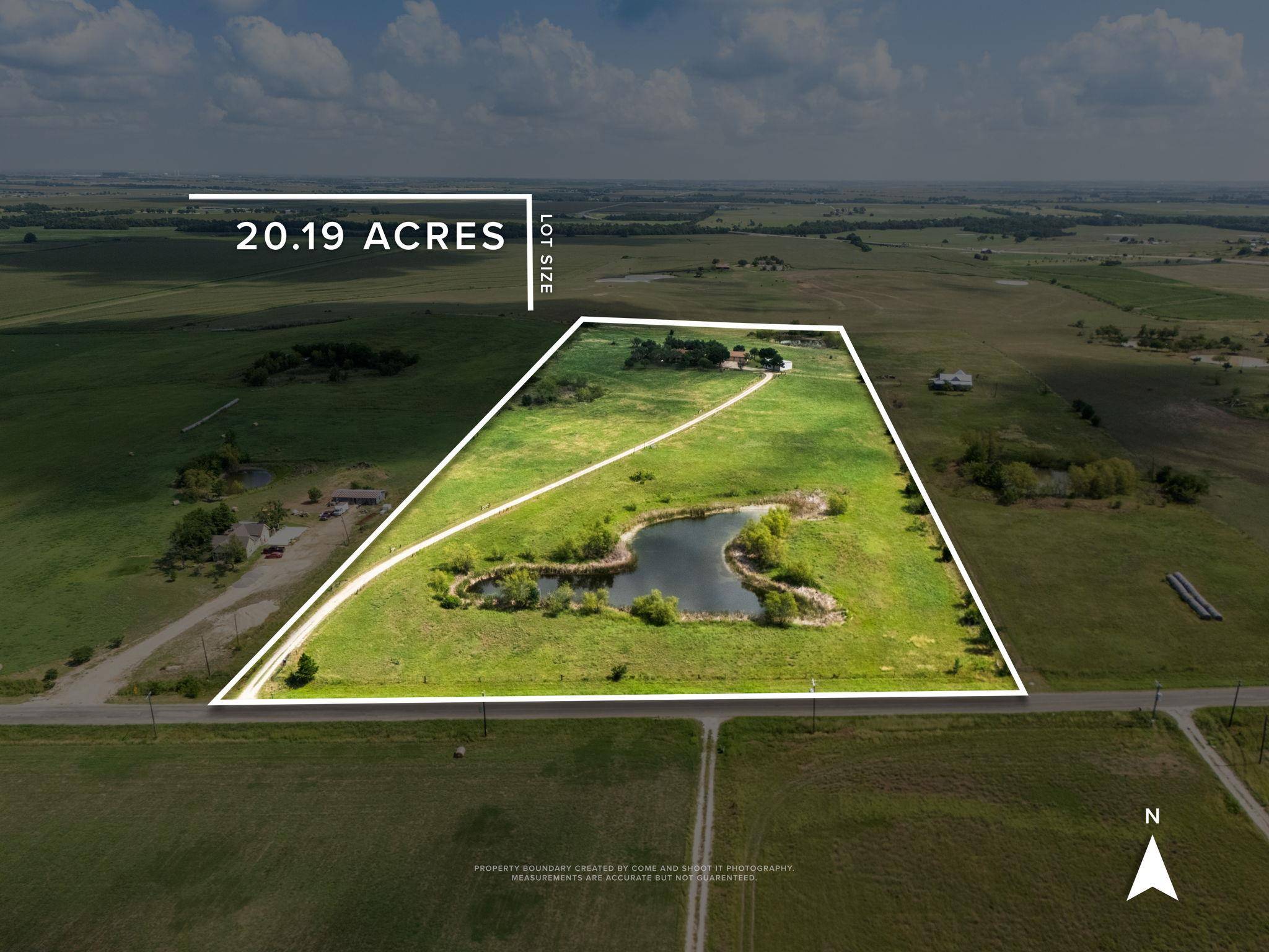 800 County Road 458, Coupland, TX 78615