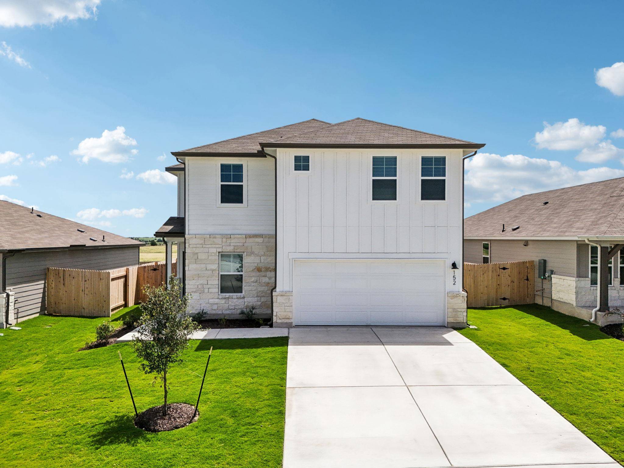 152 Honey Bee RD, Jarrell, TX 76537