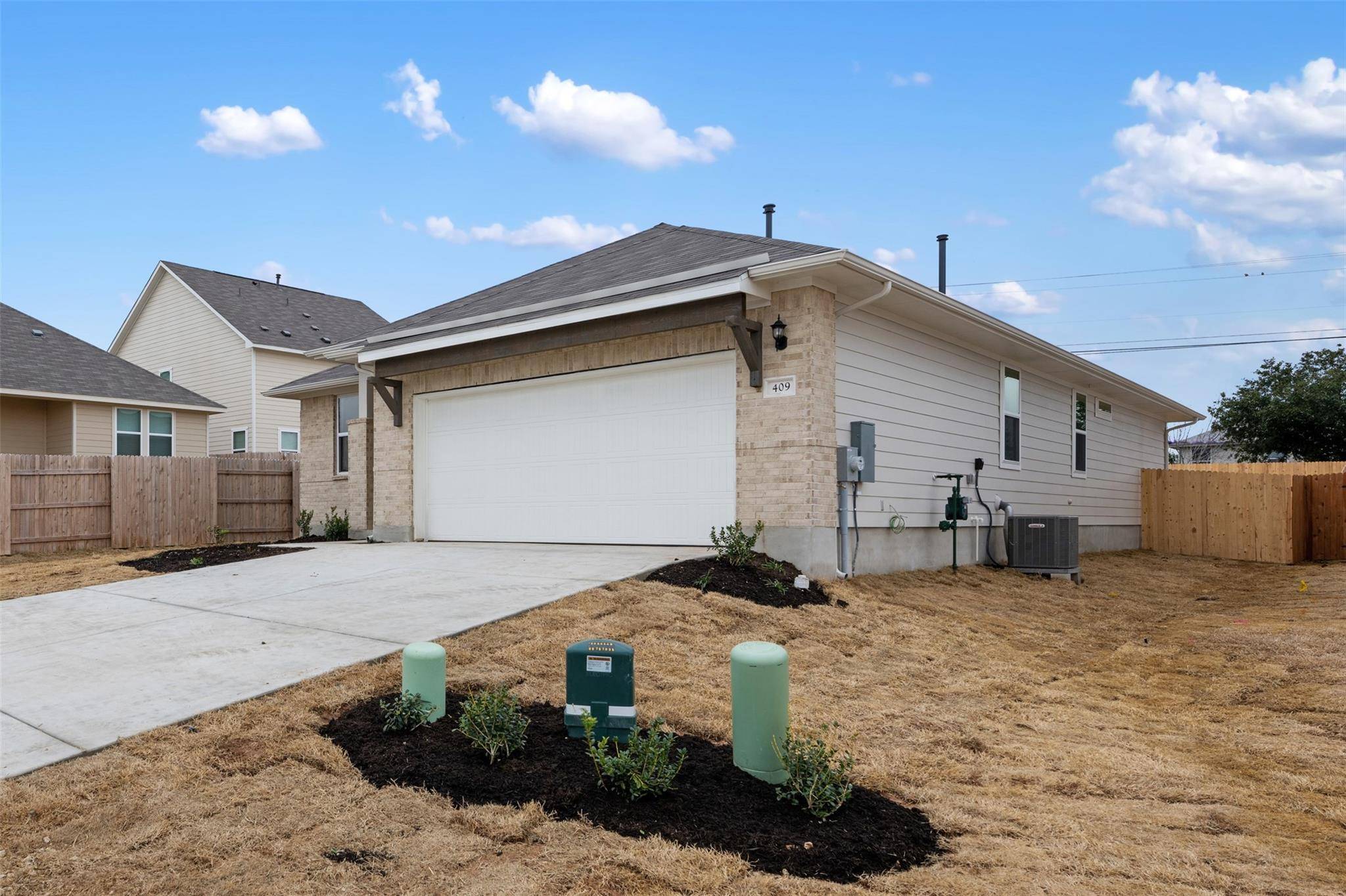 409 Palo Brea LOOP, Hutto, TX 78634