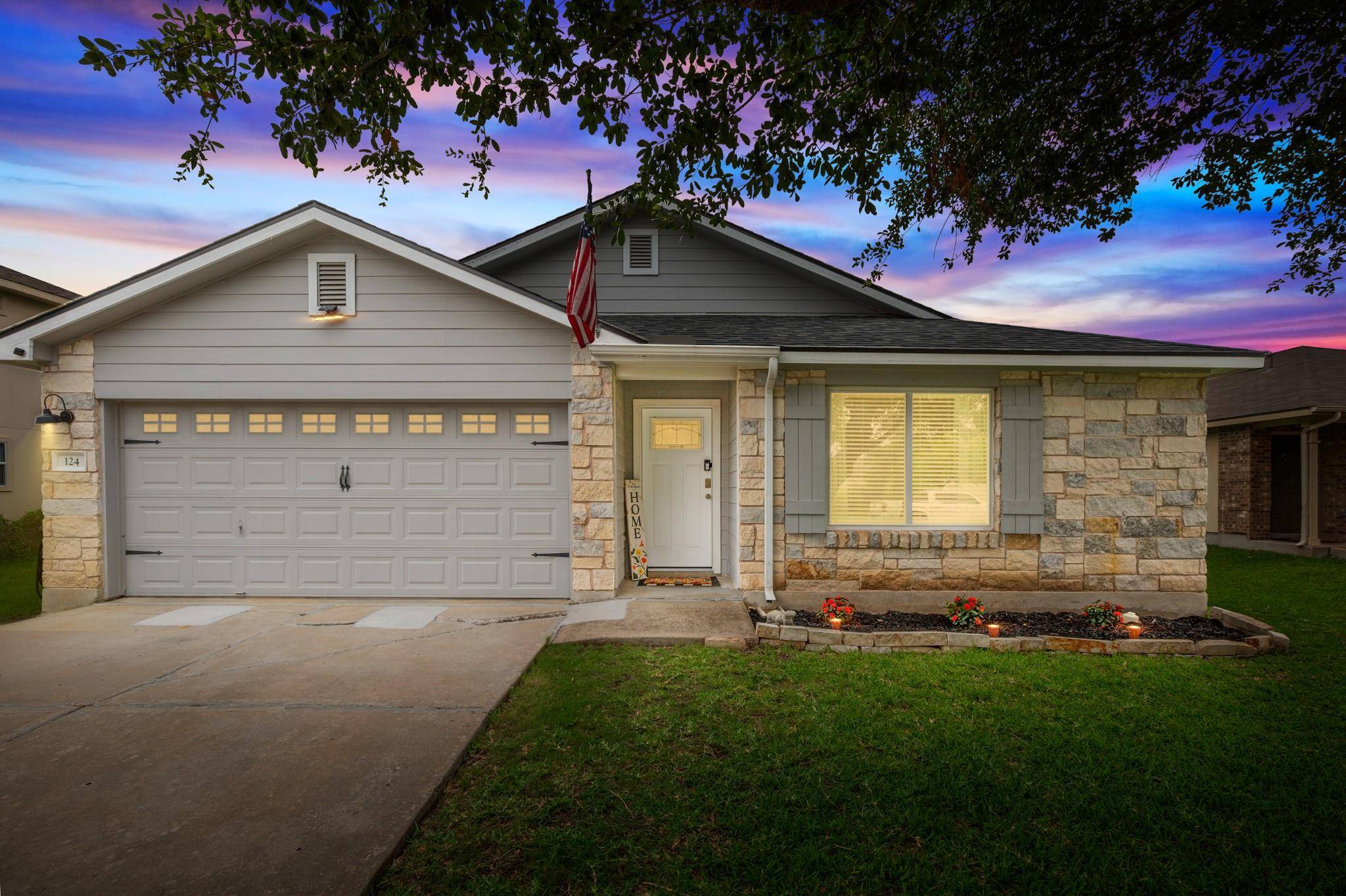 124 Phillips ST, Hutto, TX 78634