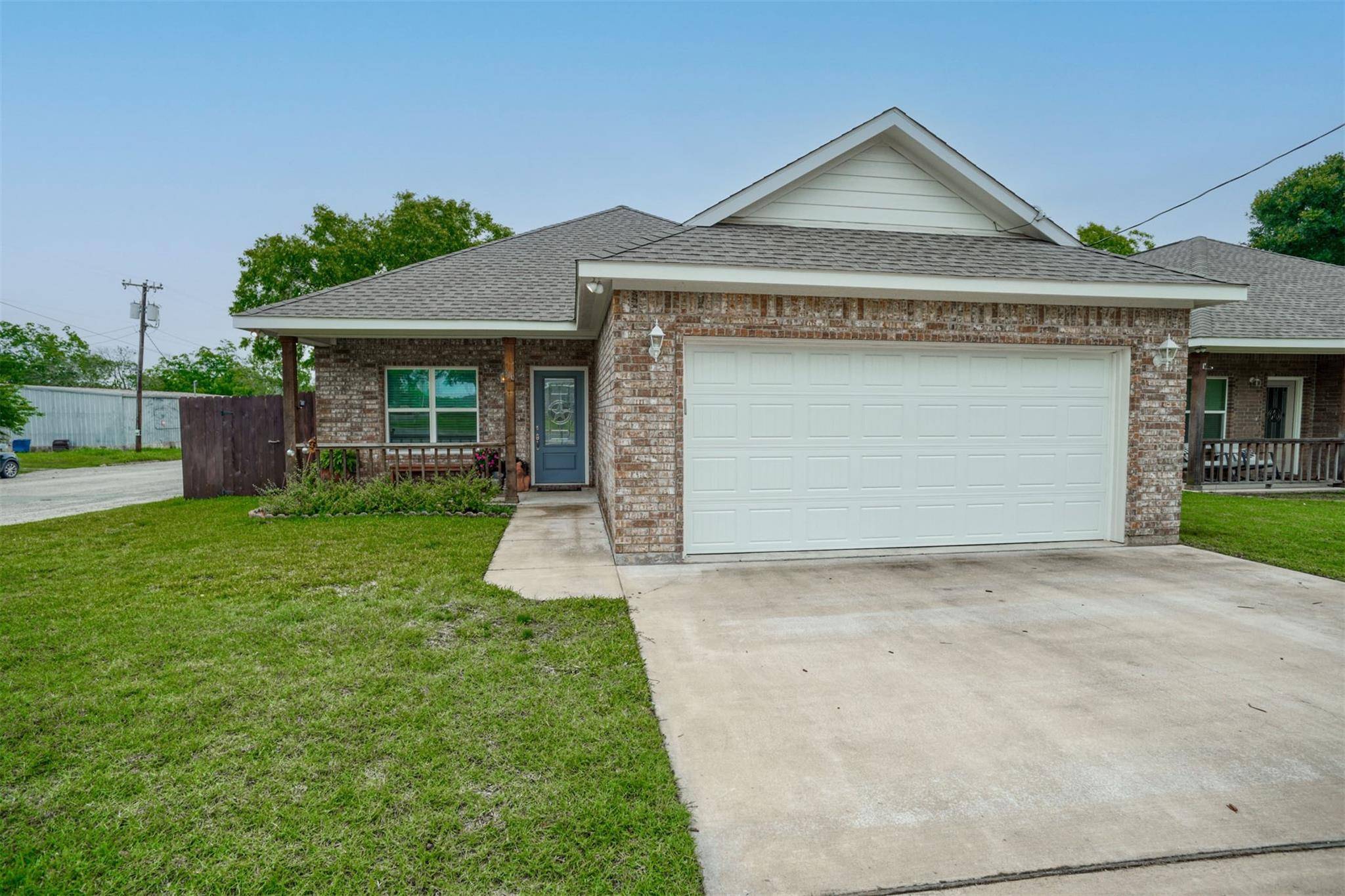 310 S Caldwell ST, Giddings, TX 78942