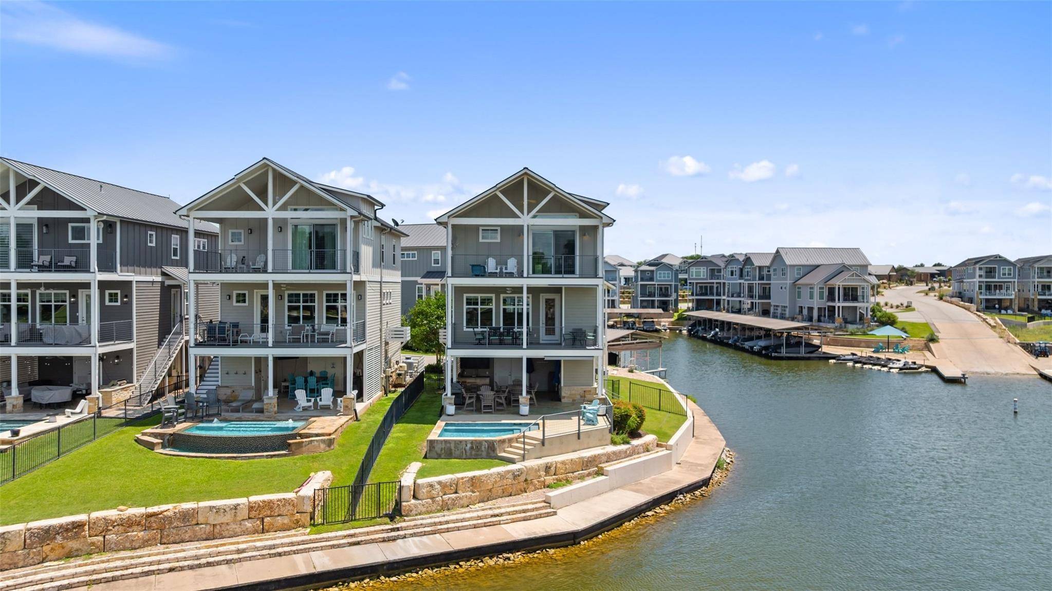 412 Island CIR, Kingsland, TX 78639