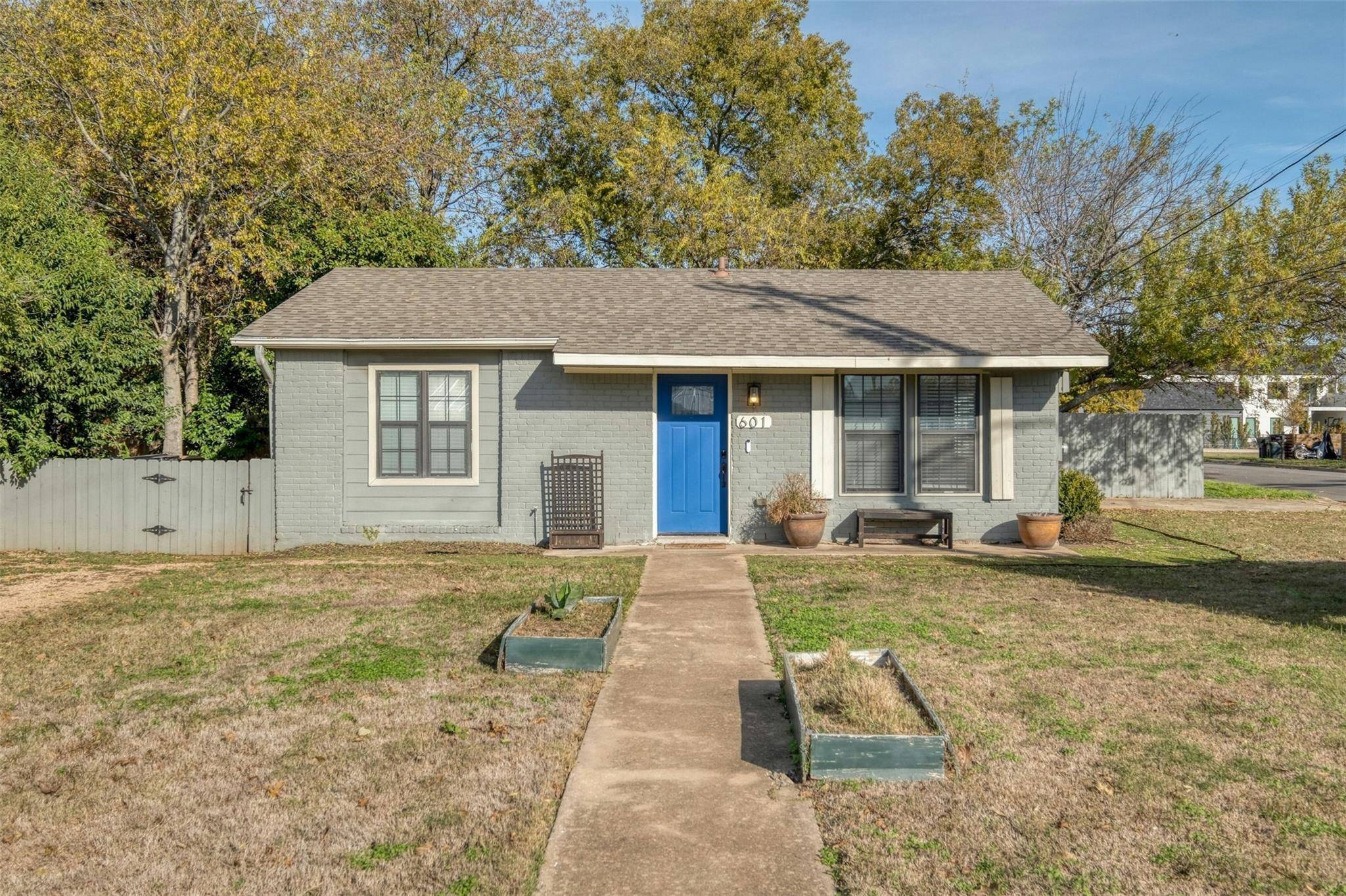 601 W 6th ST, Georgetown, TX 78626