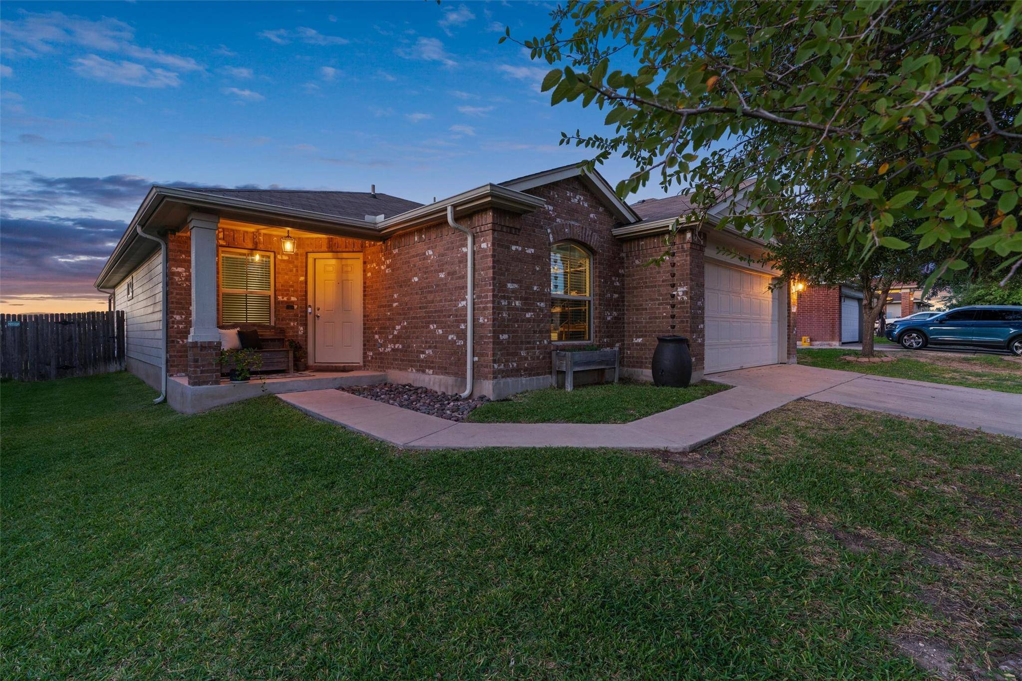 209 Green Slope LN, Georgetown, TX 78626
