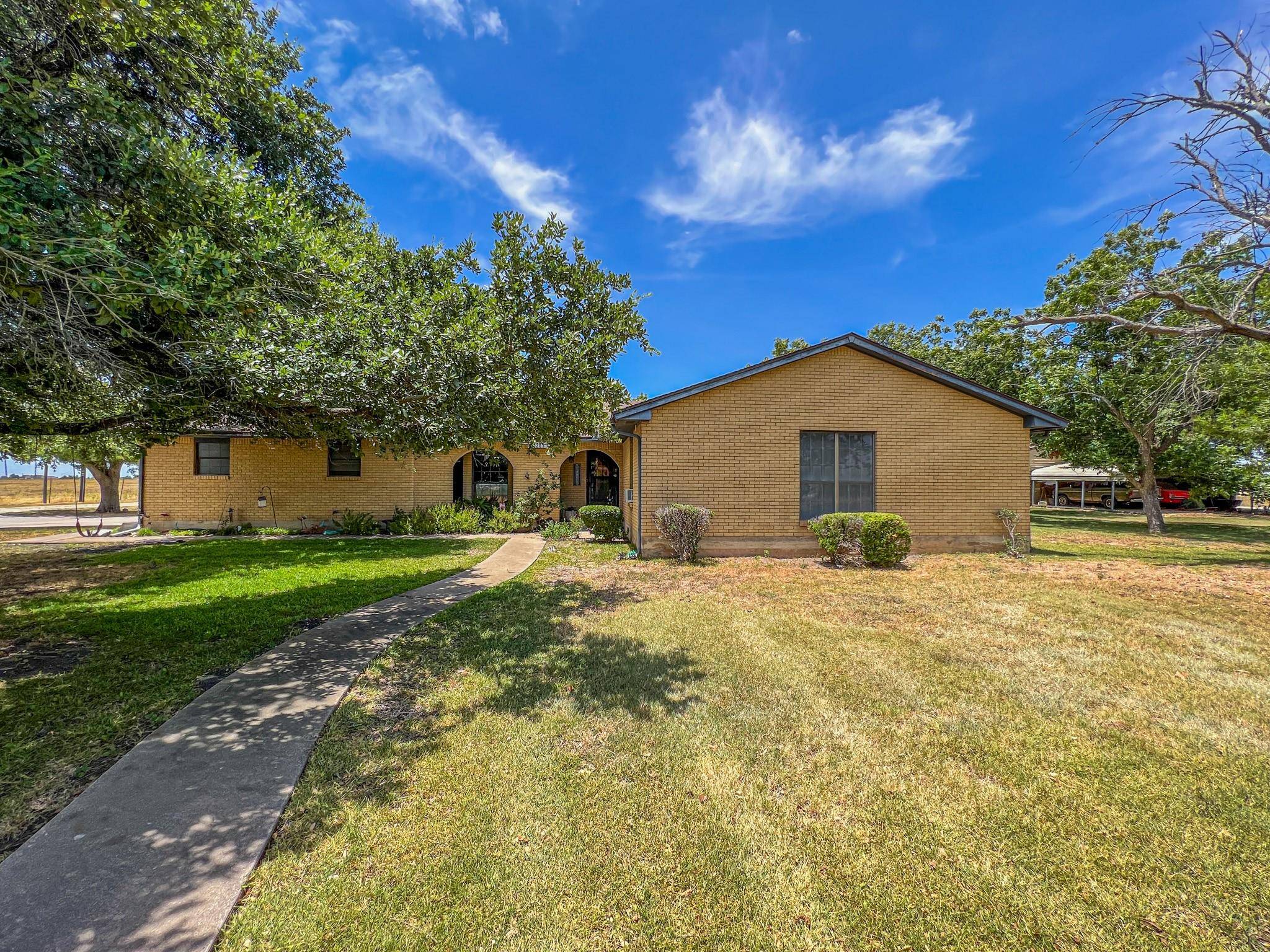 1201 County Road 311, Jarrell, TX 76537