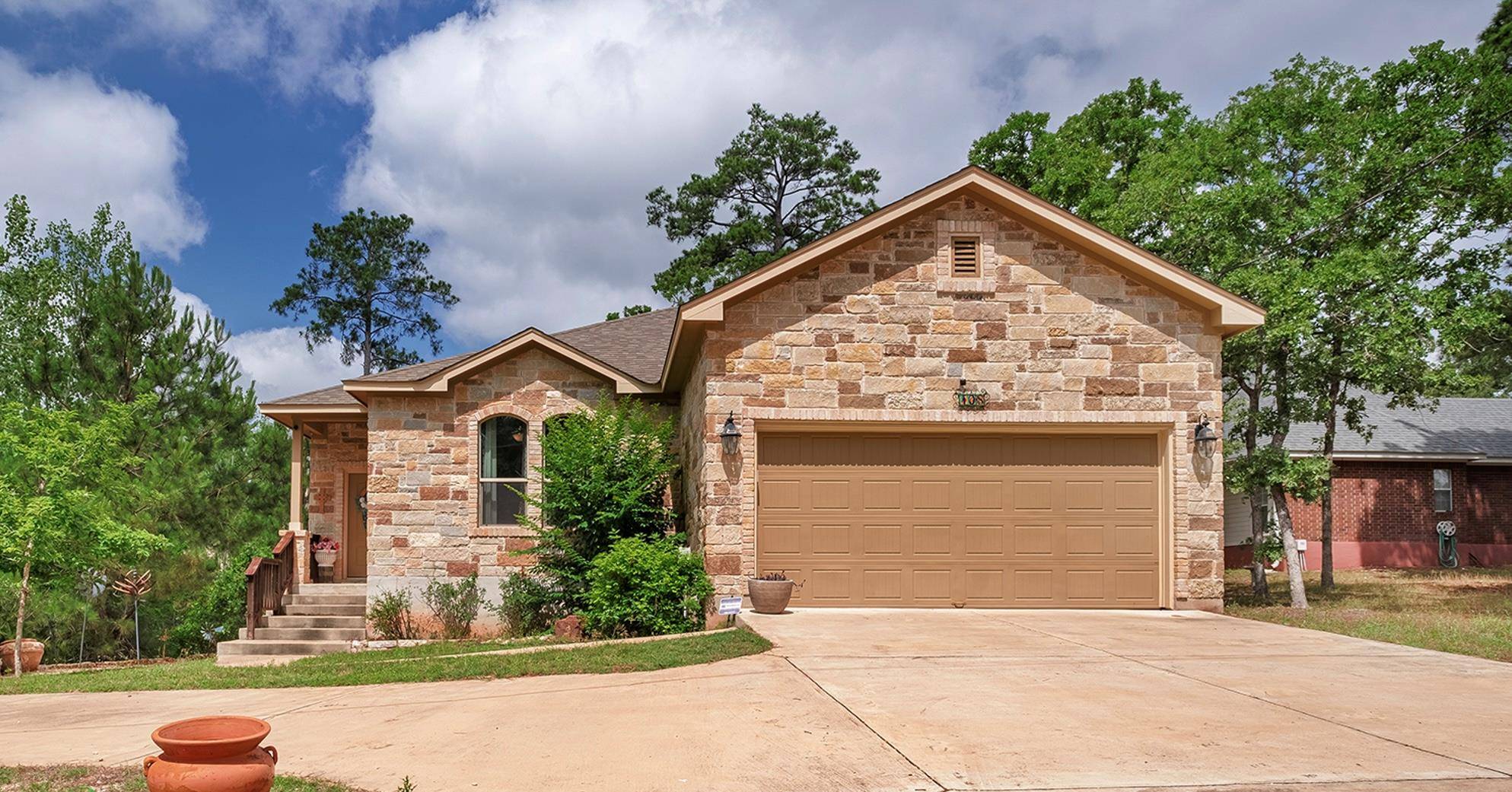 108 Kaliu CT, Bastrop, TX 78602