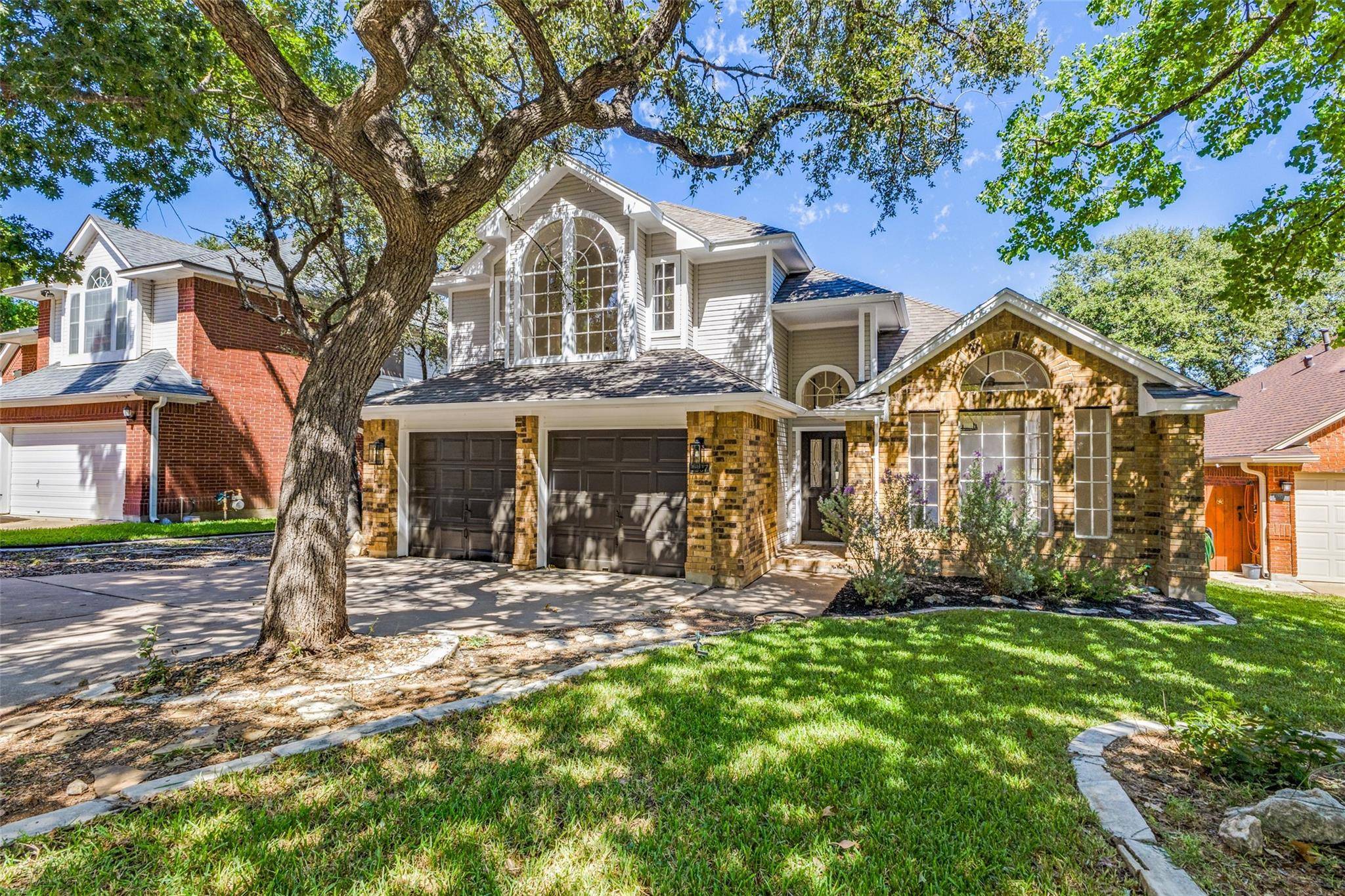1207 Cardinal LN, Round Rock, TX 78681