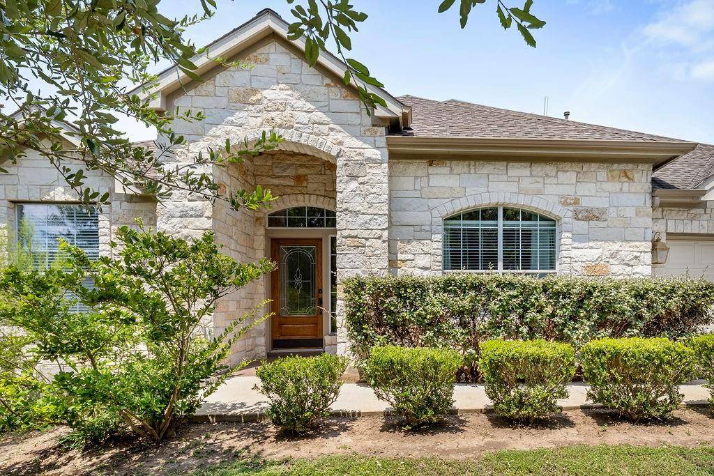 492 Ledge Stone DR, Austin, TX 78737