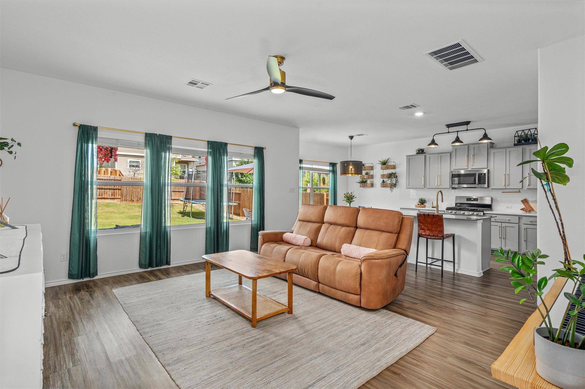 245 Red Buckeye LOOP, Liberty Hill, TX 78642