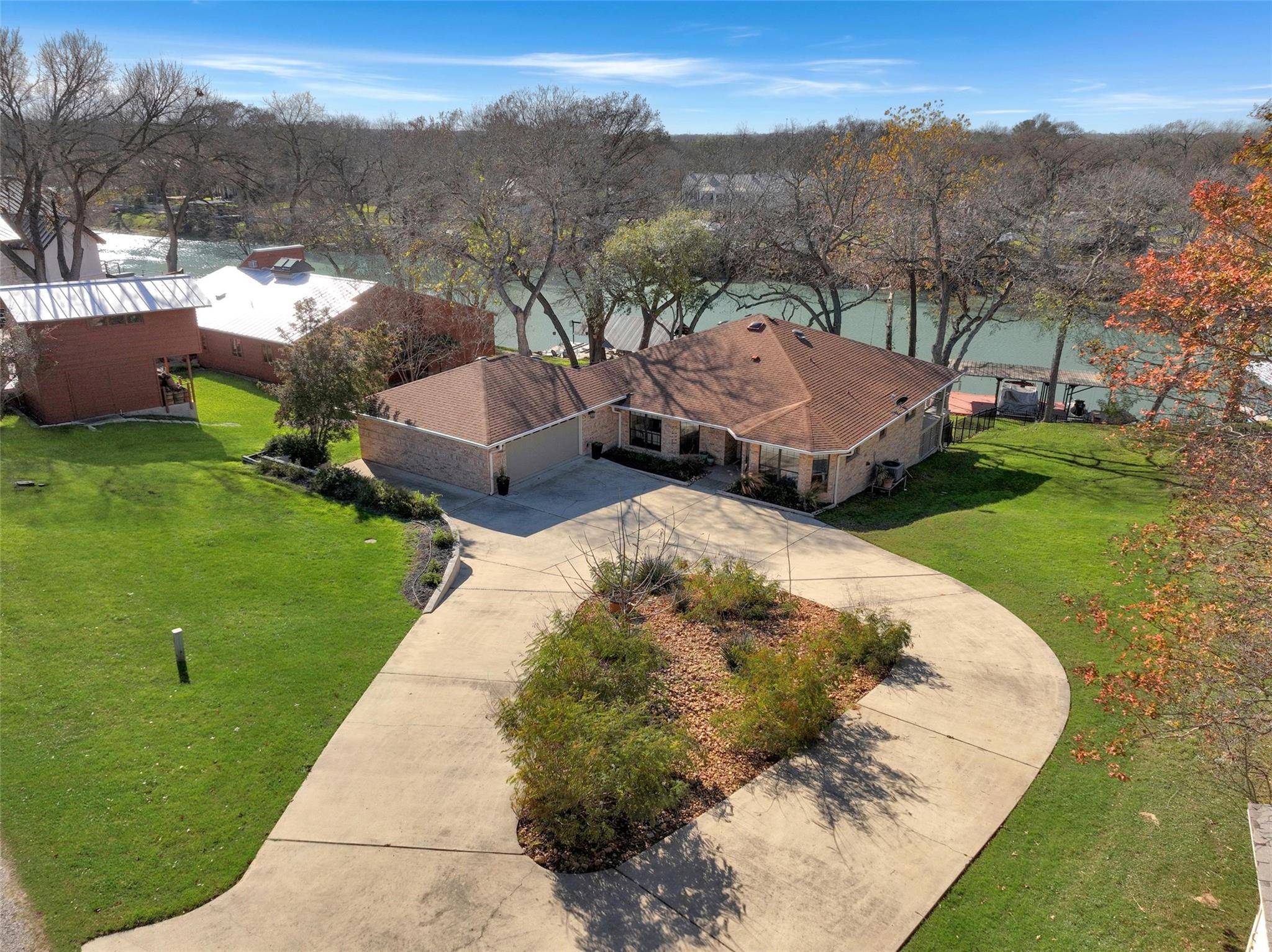 150 Turtle LN, Seguin, TX 78155