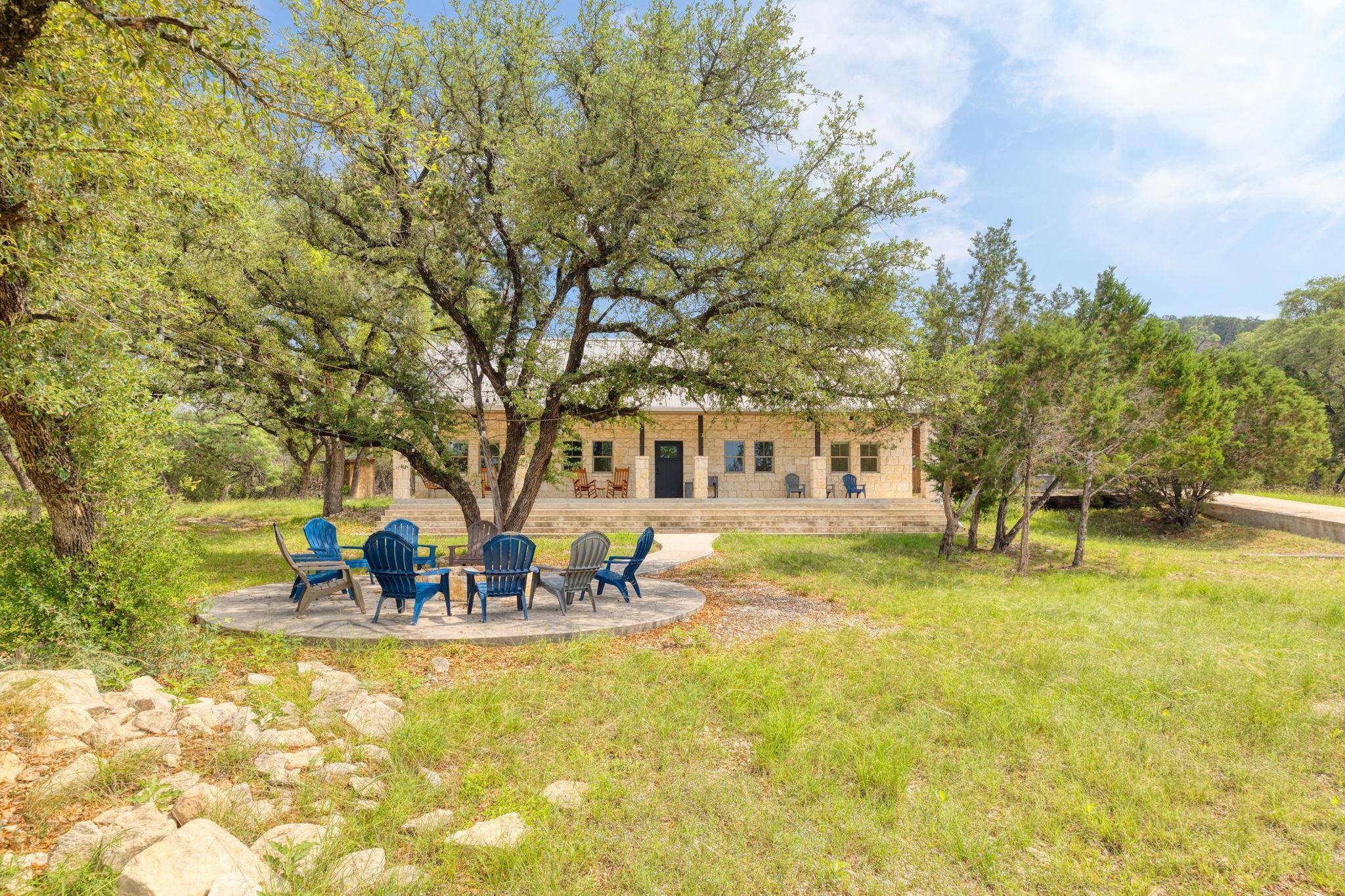 684 Big Shades RD, Concan, TX 78838