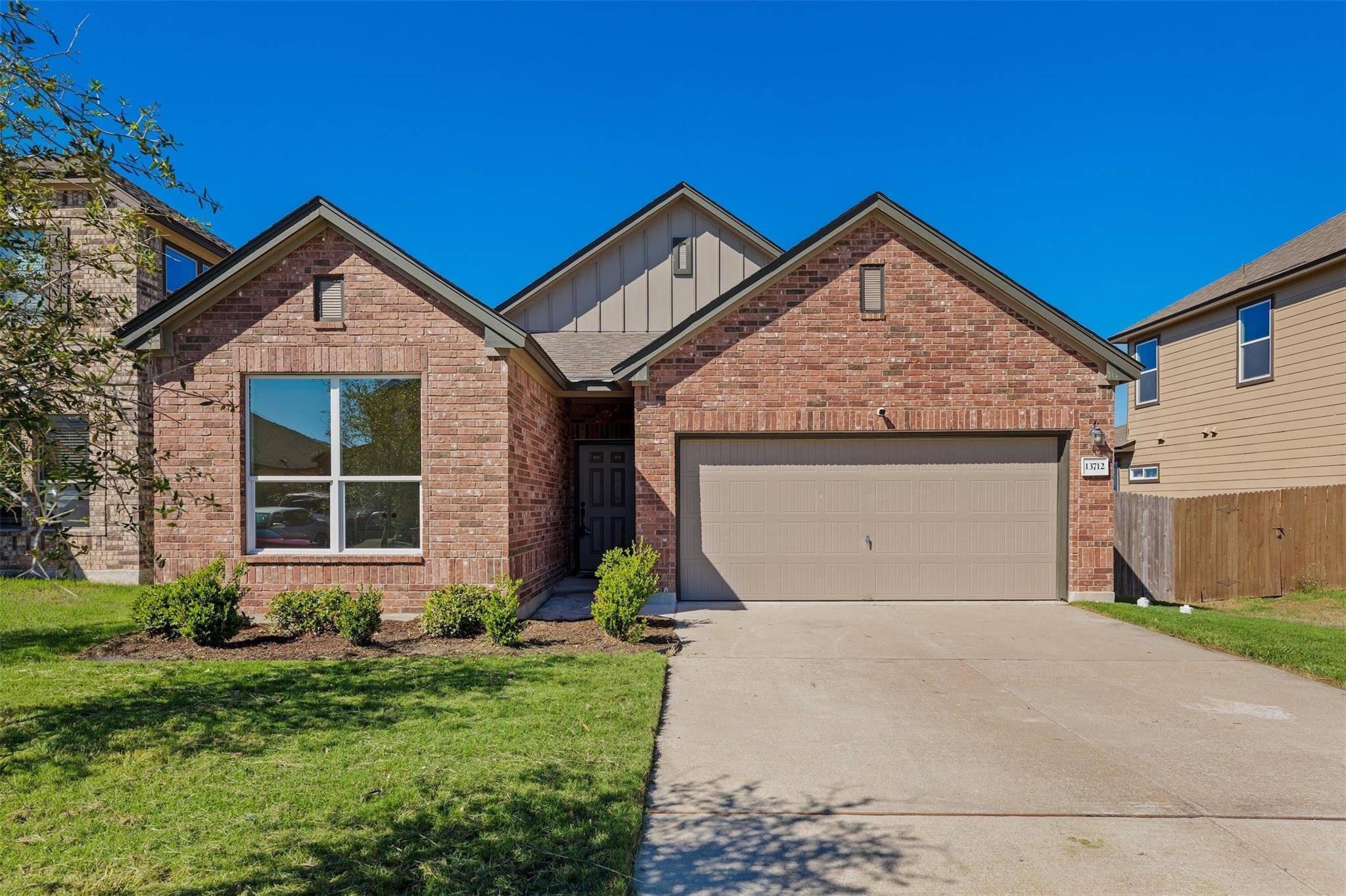 13712 Lyndon B Johnson ST, Manor, TX 78653