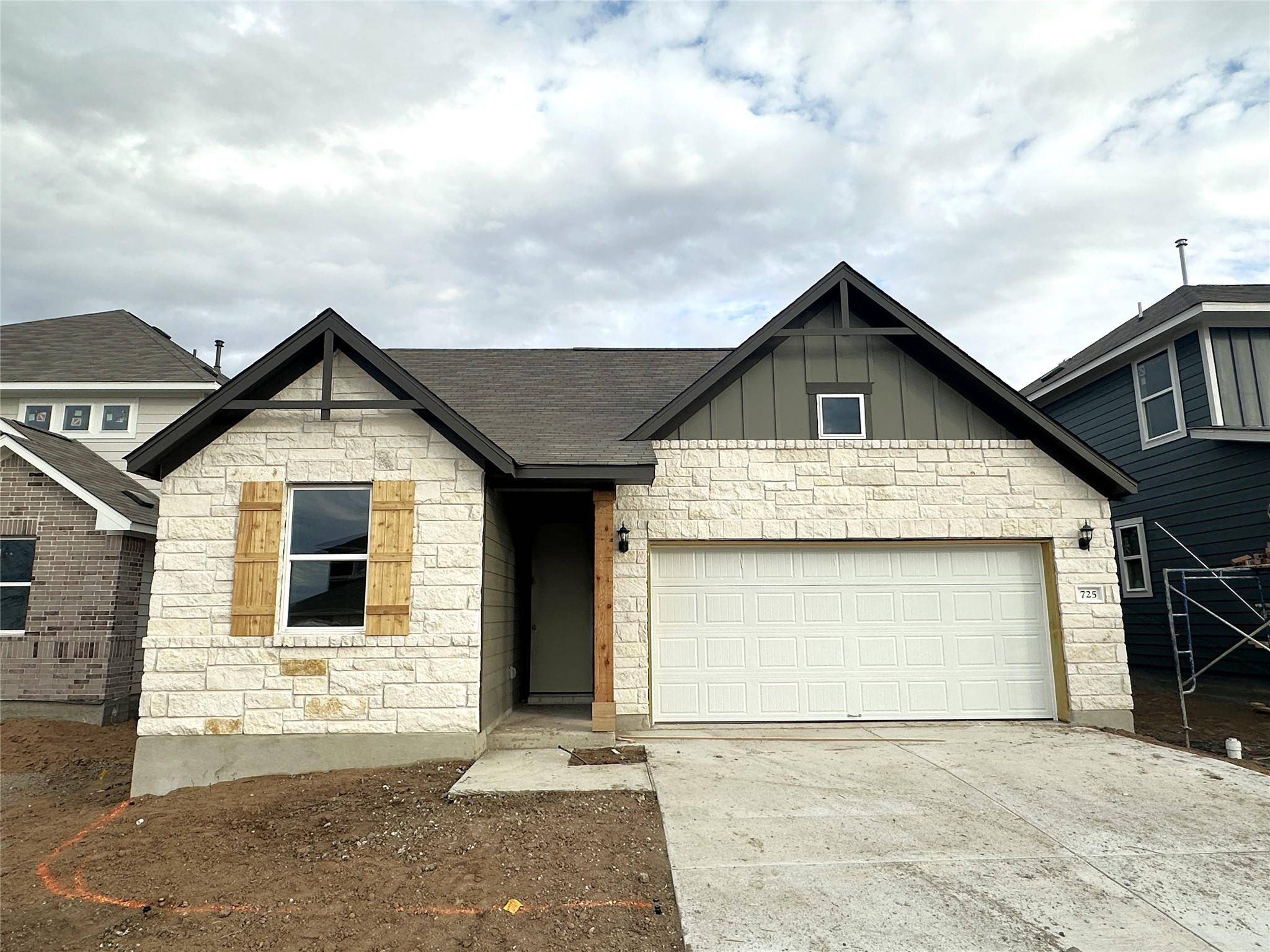 725 Palo Brea LOOP, Hutto, TX 78634