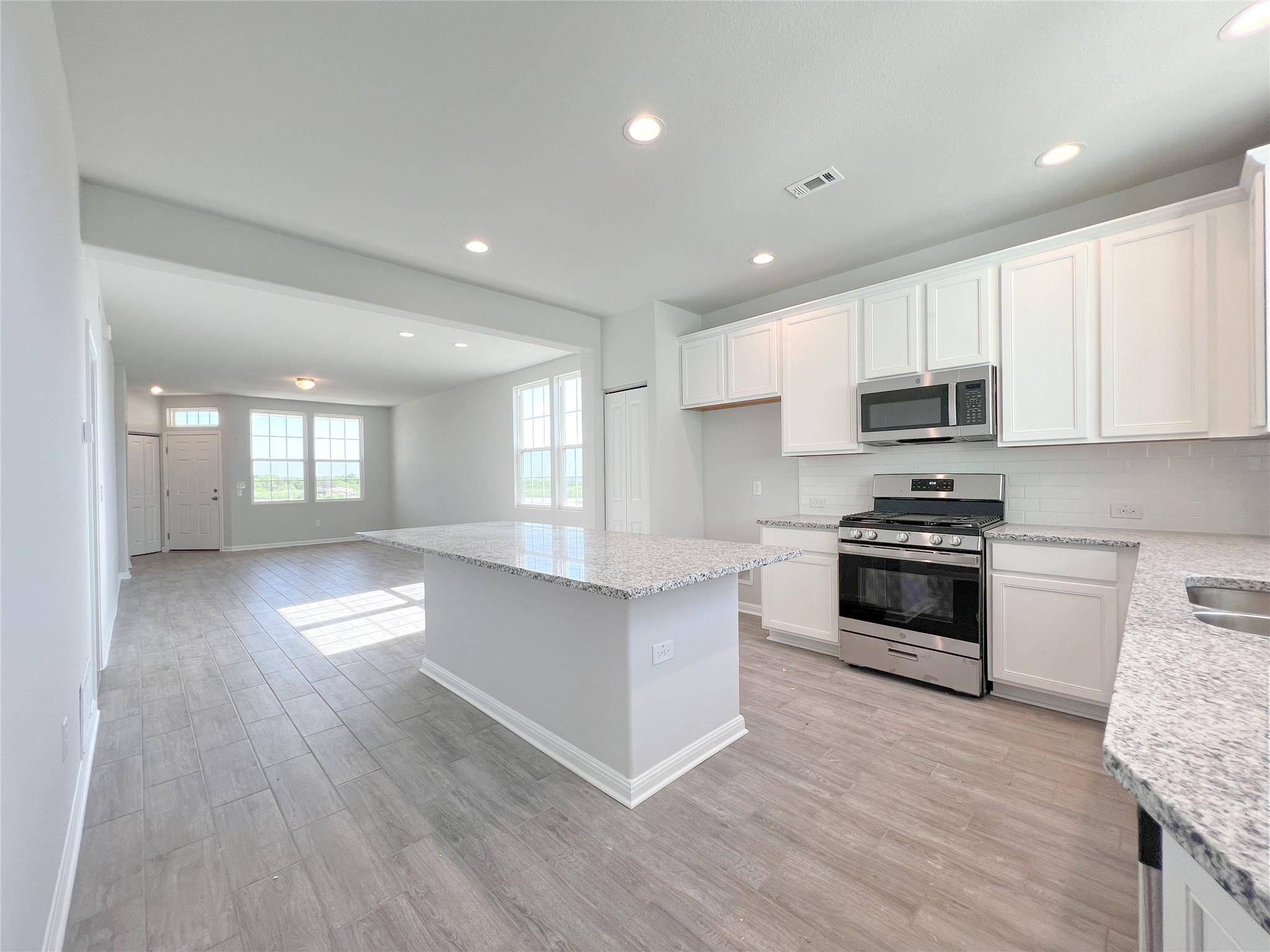 645 Ferrule DR, Kyle, TX 78640