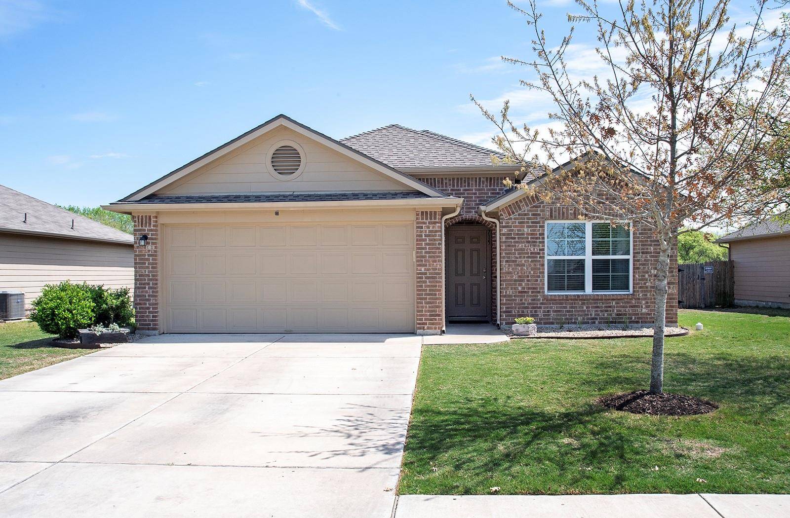 715 Luna Vista DR, Hutto, TX 78634