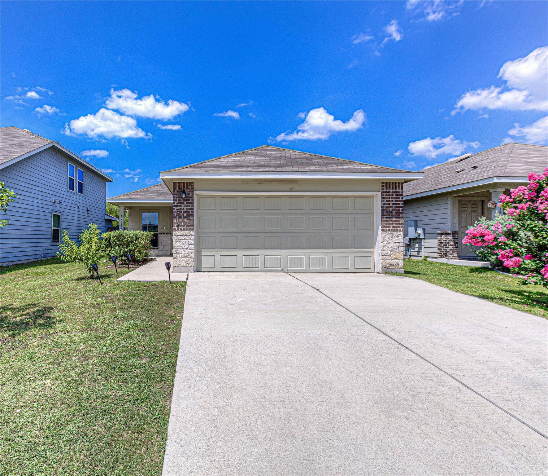 12912 Ship Bell DR, Manor, TX 78653