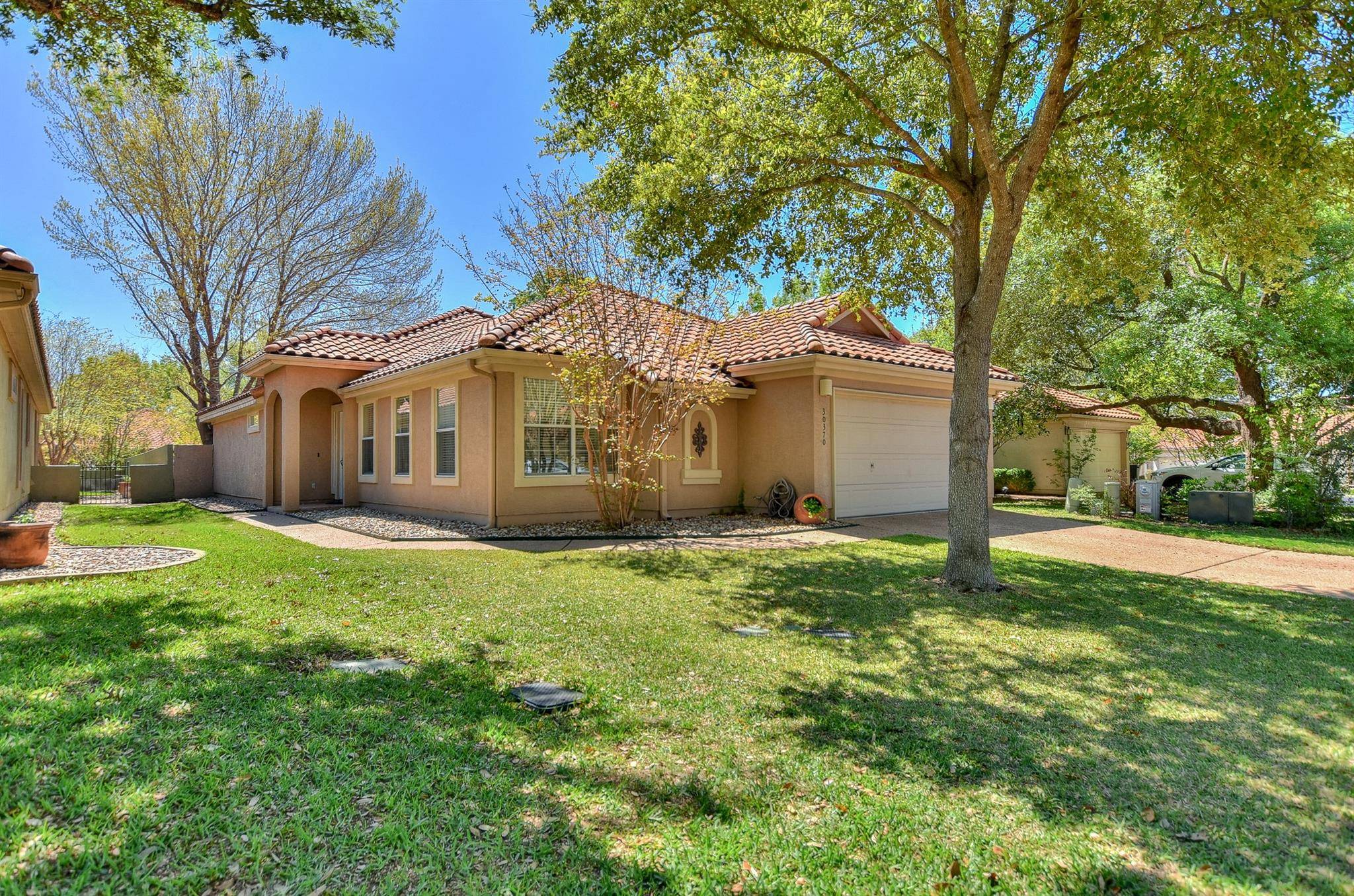 30370 Ledgemont DR, Georgetown, TX 78628