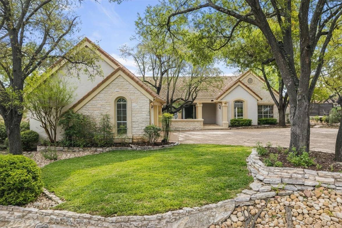 120 Royal Oak LN, Lakeway, TX 78734