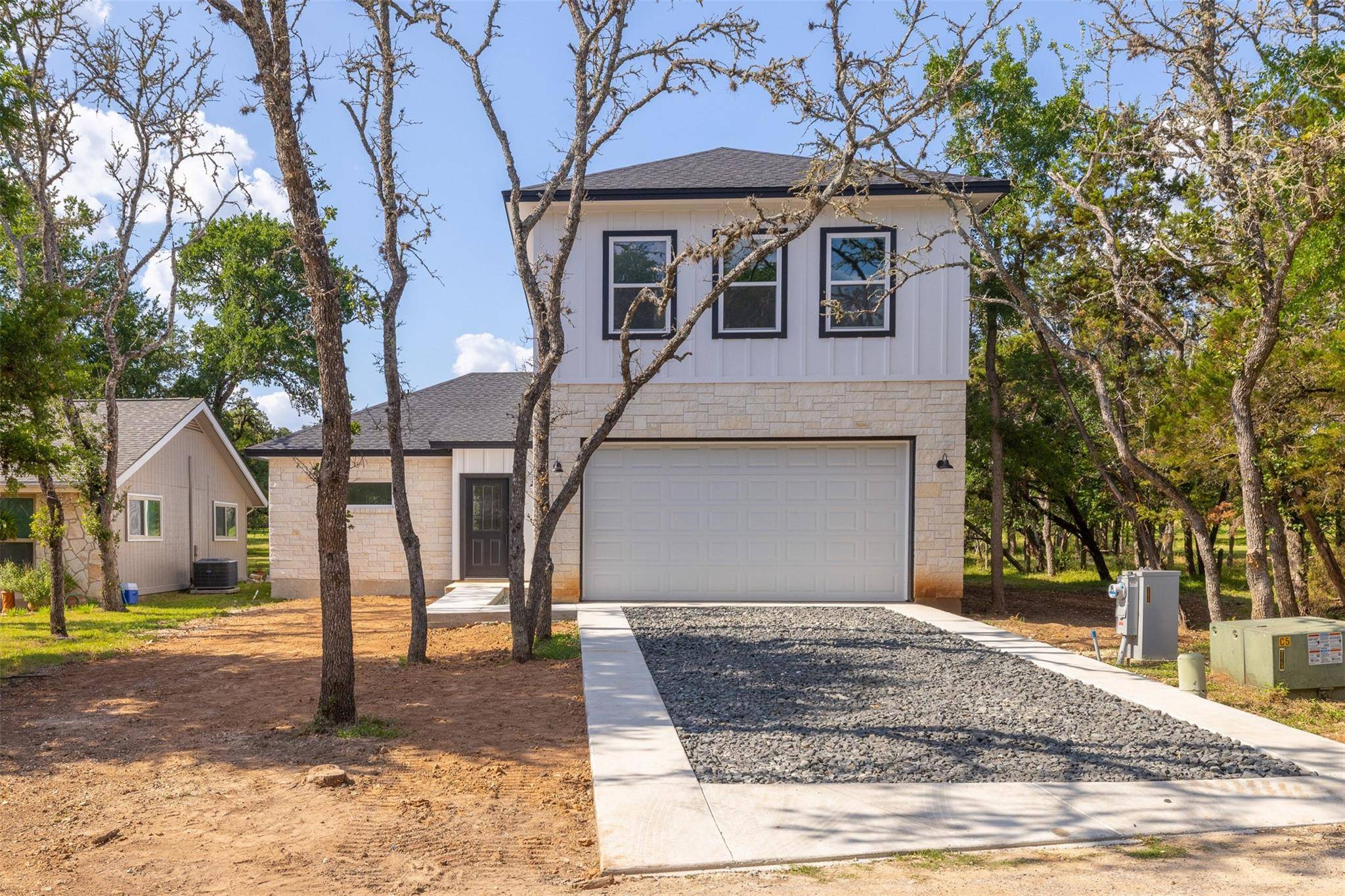 26 Stonehouse CIR, Wimberley, TX 78676