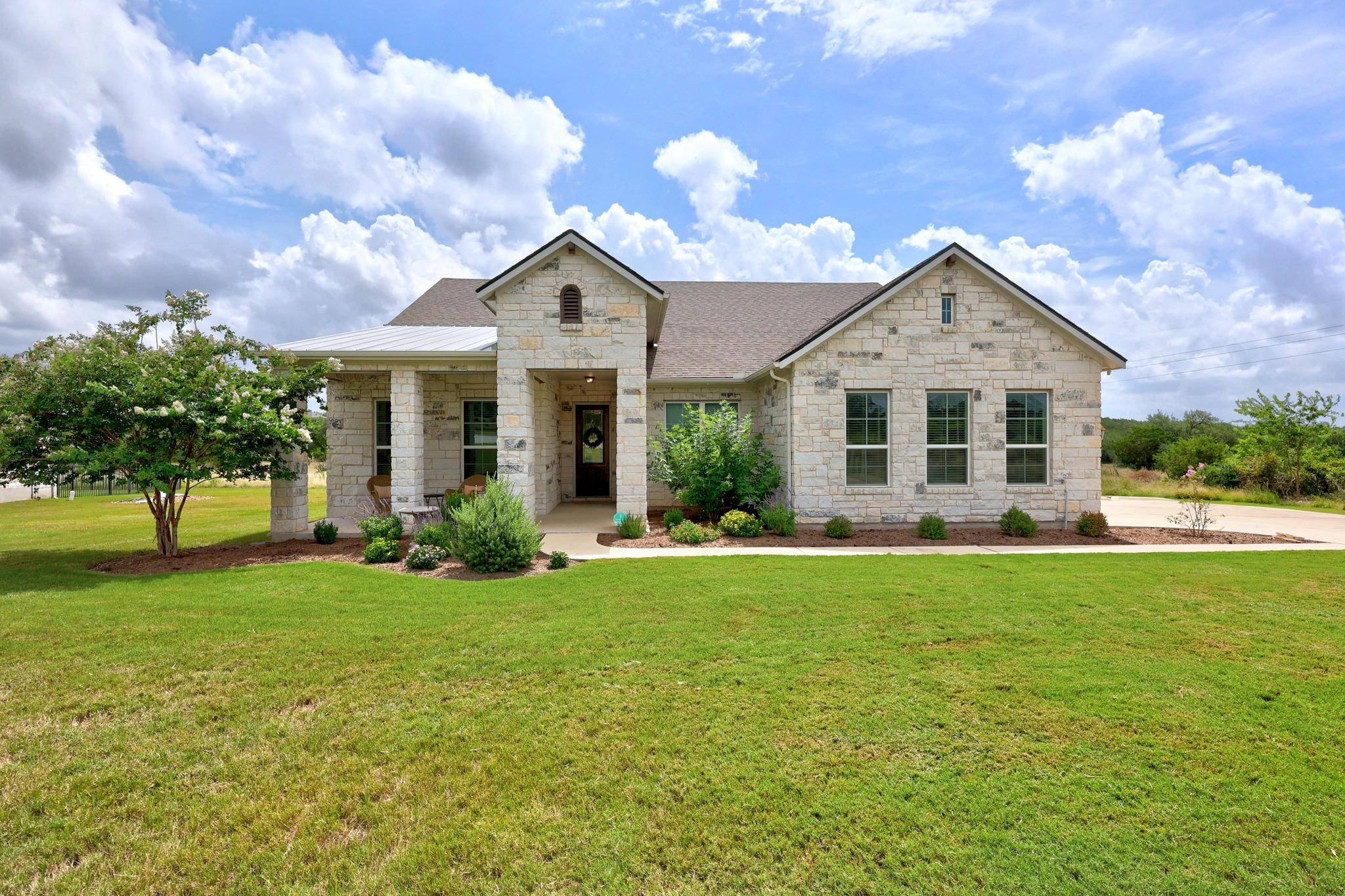 713 Sapling DR, Driftwood, TX 78619