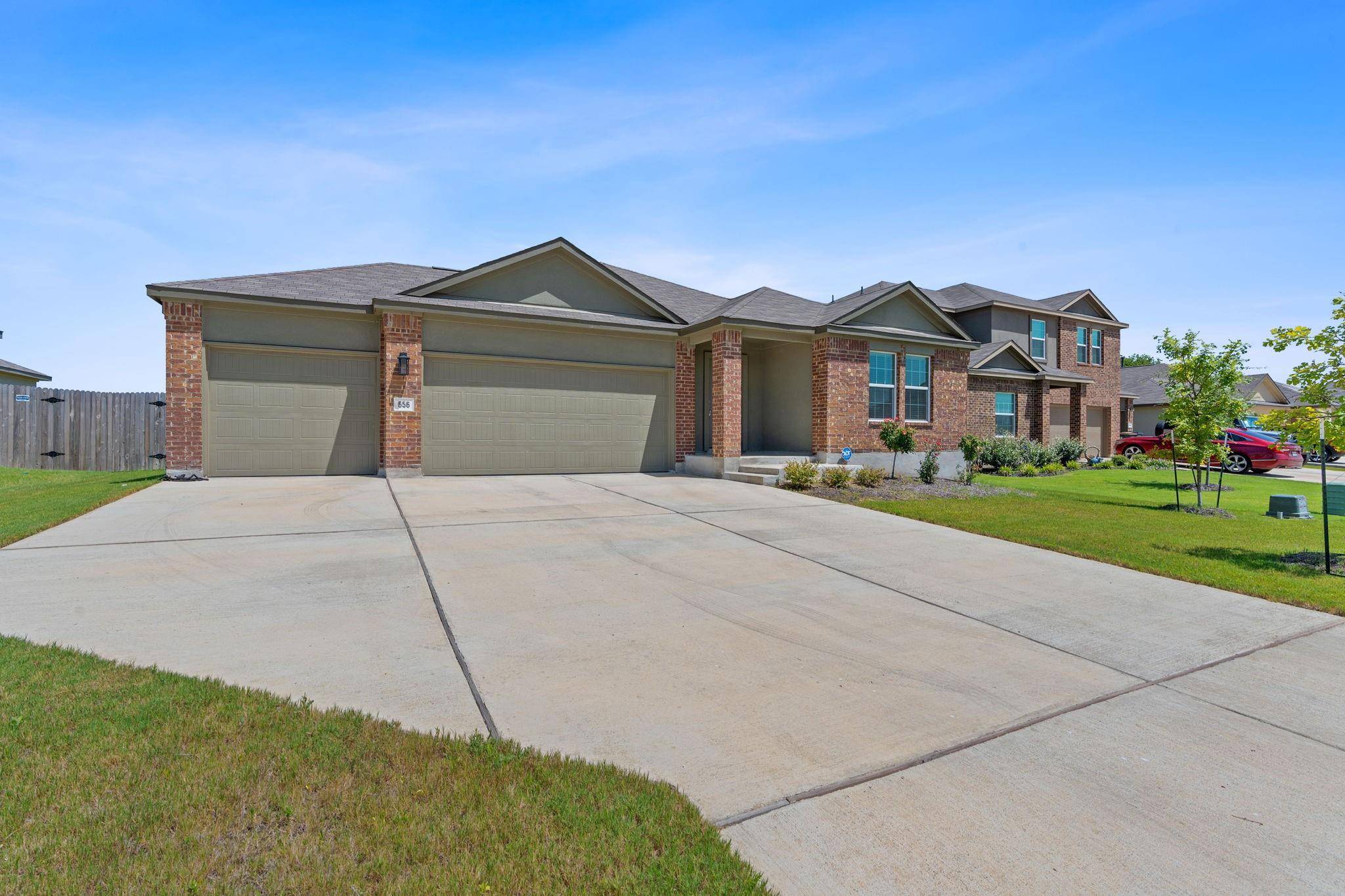 656 Silver Springs BND, Kyle, TX 78640