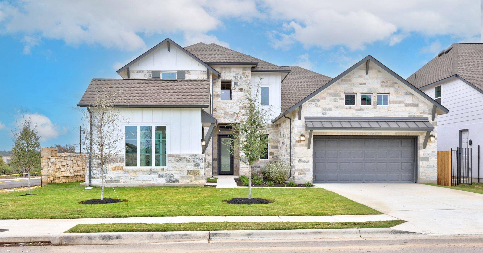 100 Montecilo DR, Liberty Hill, TX 78642