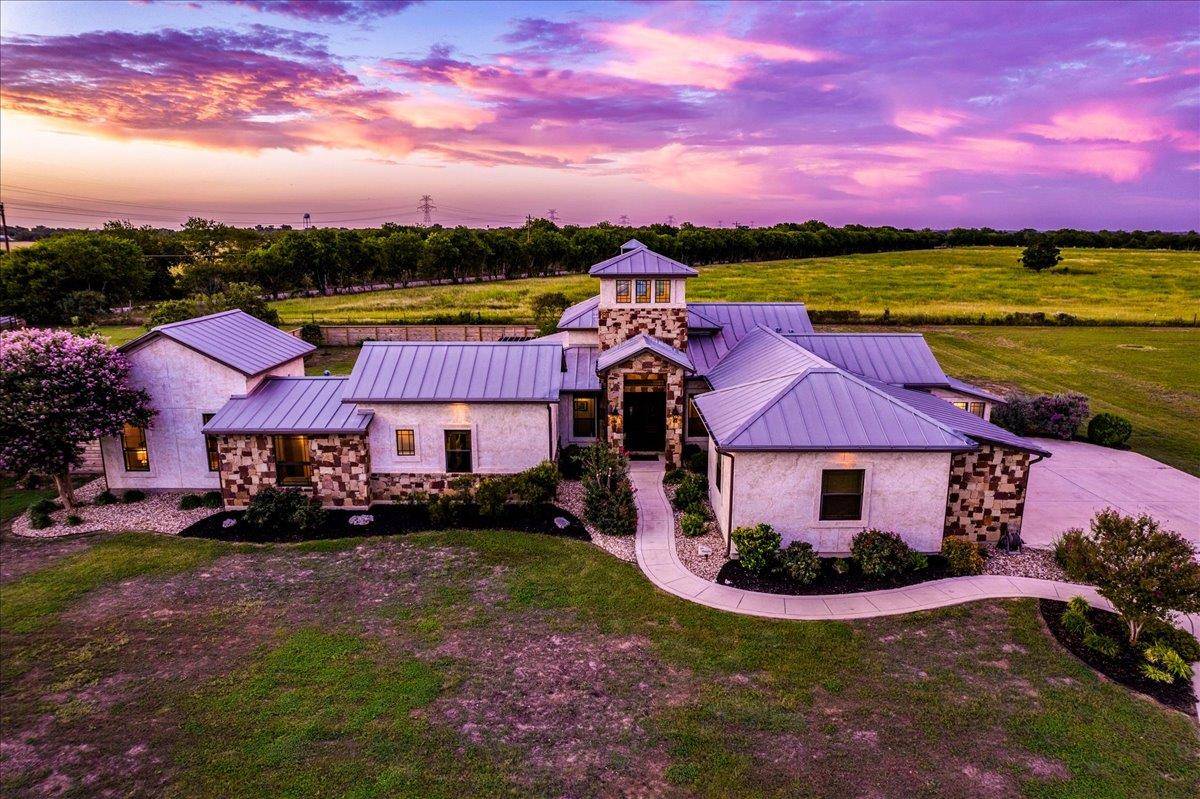 106 River Ranch CIR, Martindale, TX 78655