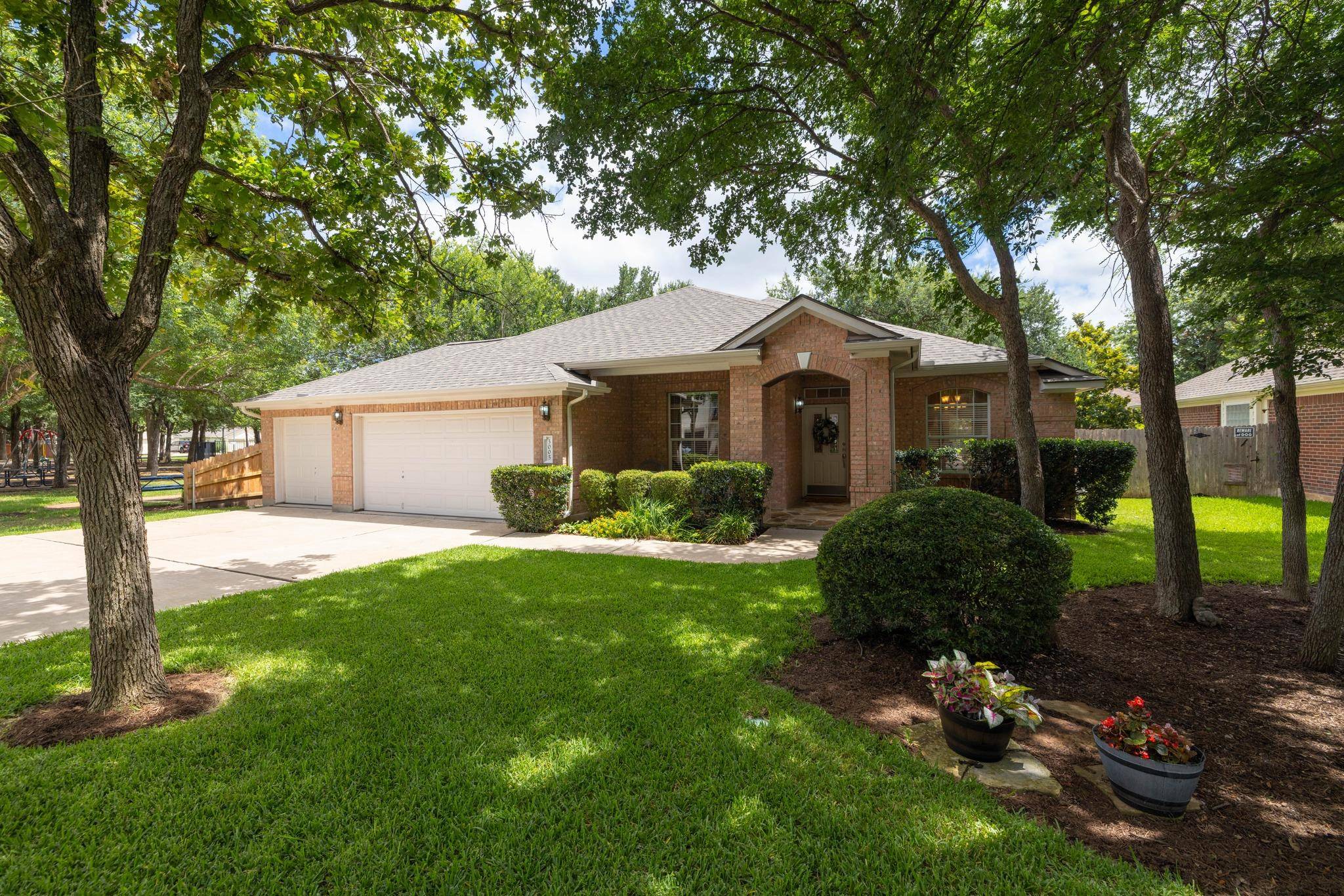 3005 Cedar Elm LN, Round Rock, TX 78681