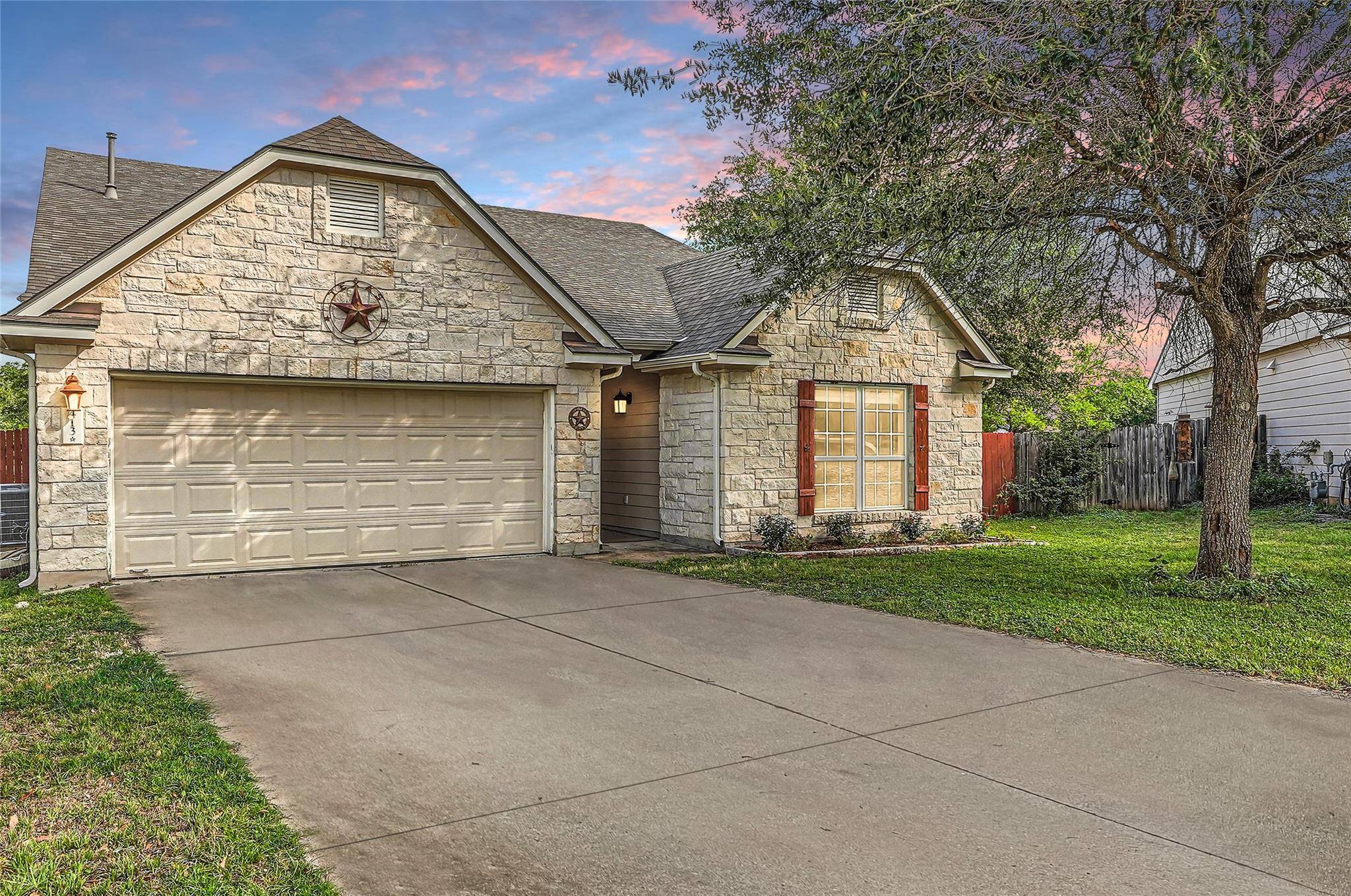 413 Birch DR, Kyle, TX 78640